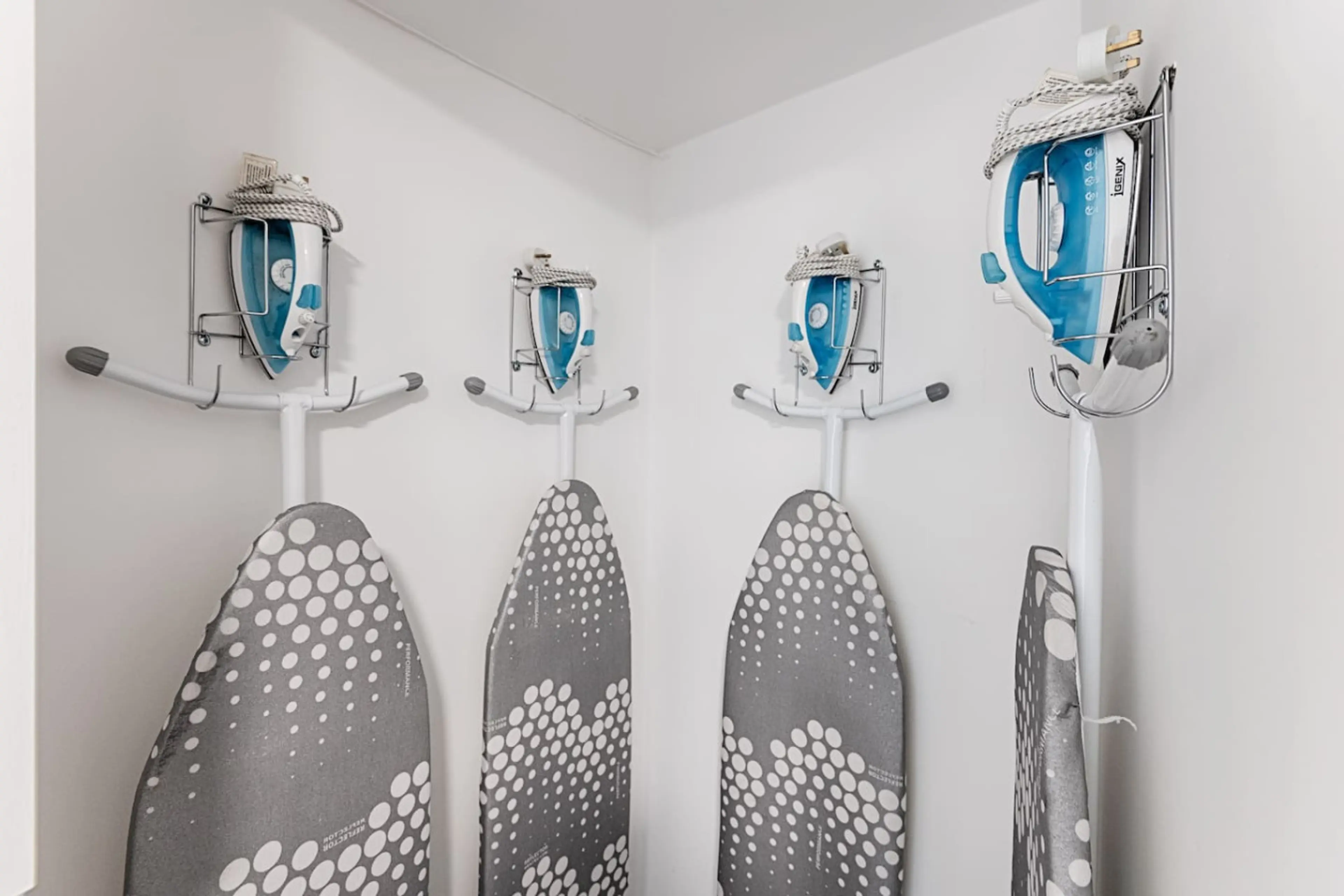 Studio 5 - 150 Neath Road - Image 30