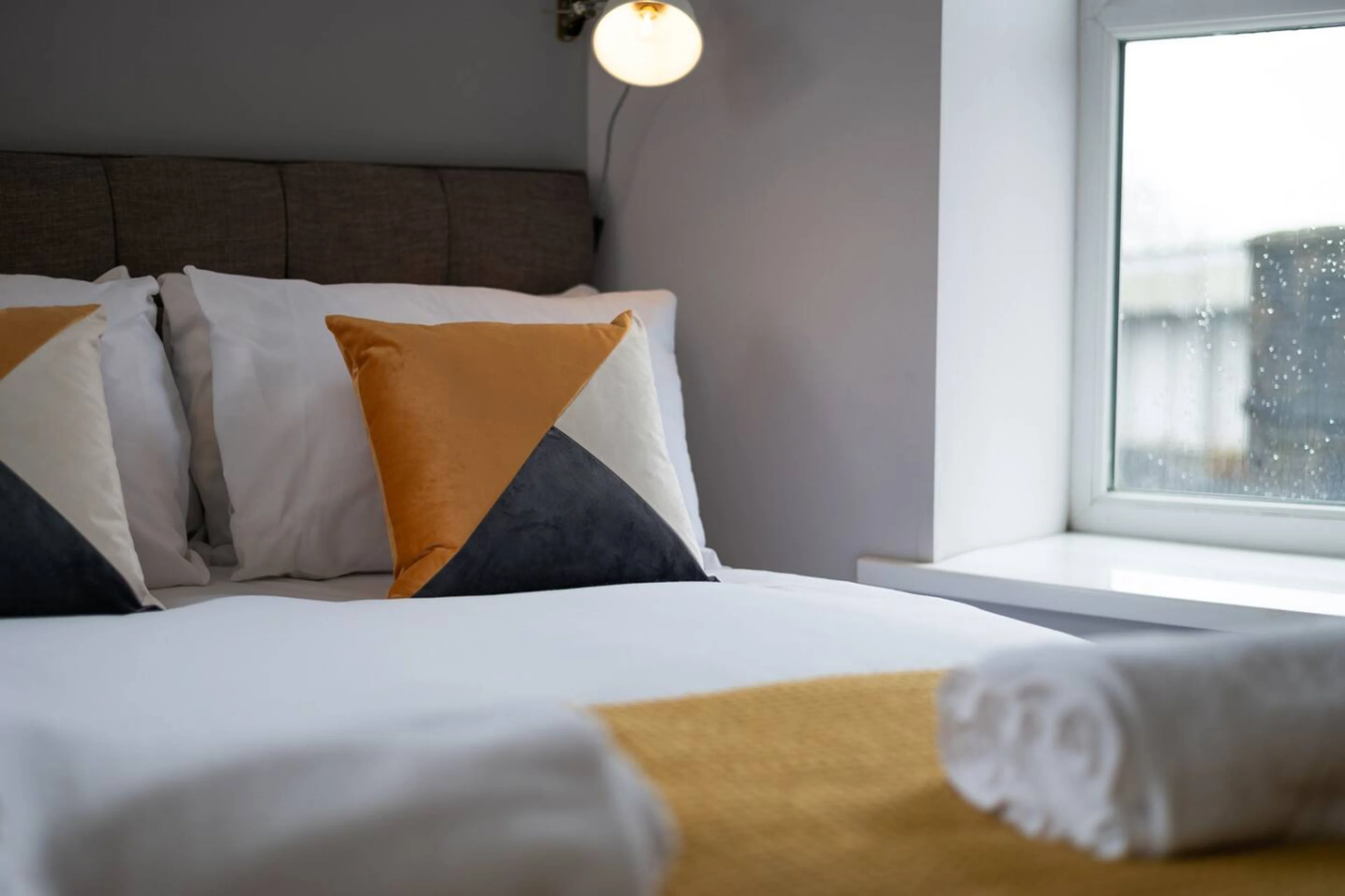 Studio 5 - 150 Neath Road - View 2