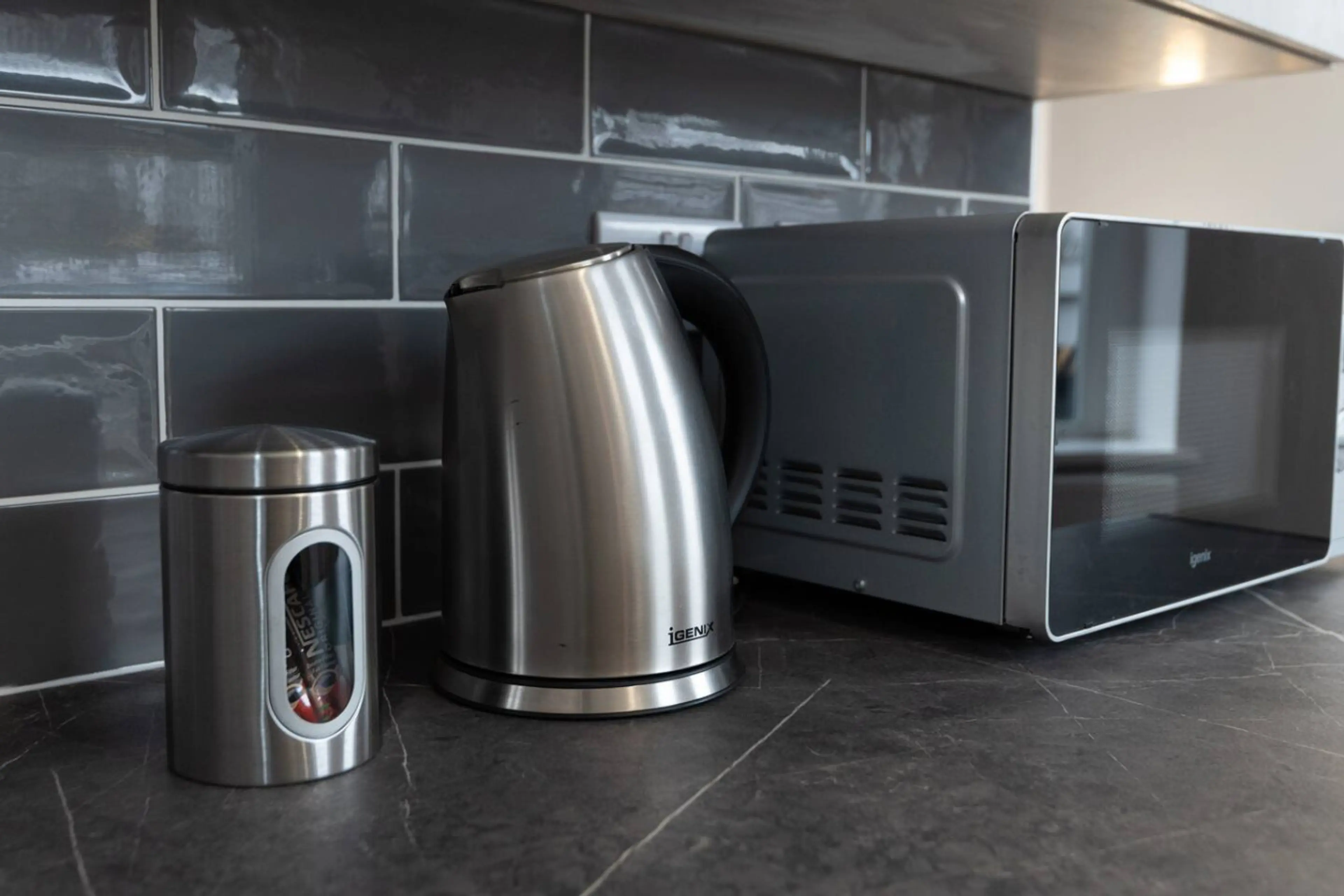 Studio 5 - 150 Neath Road - Image 23