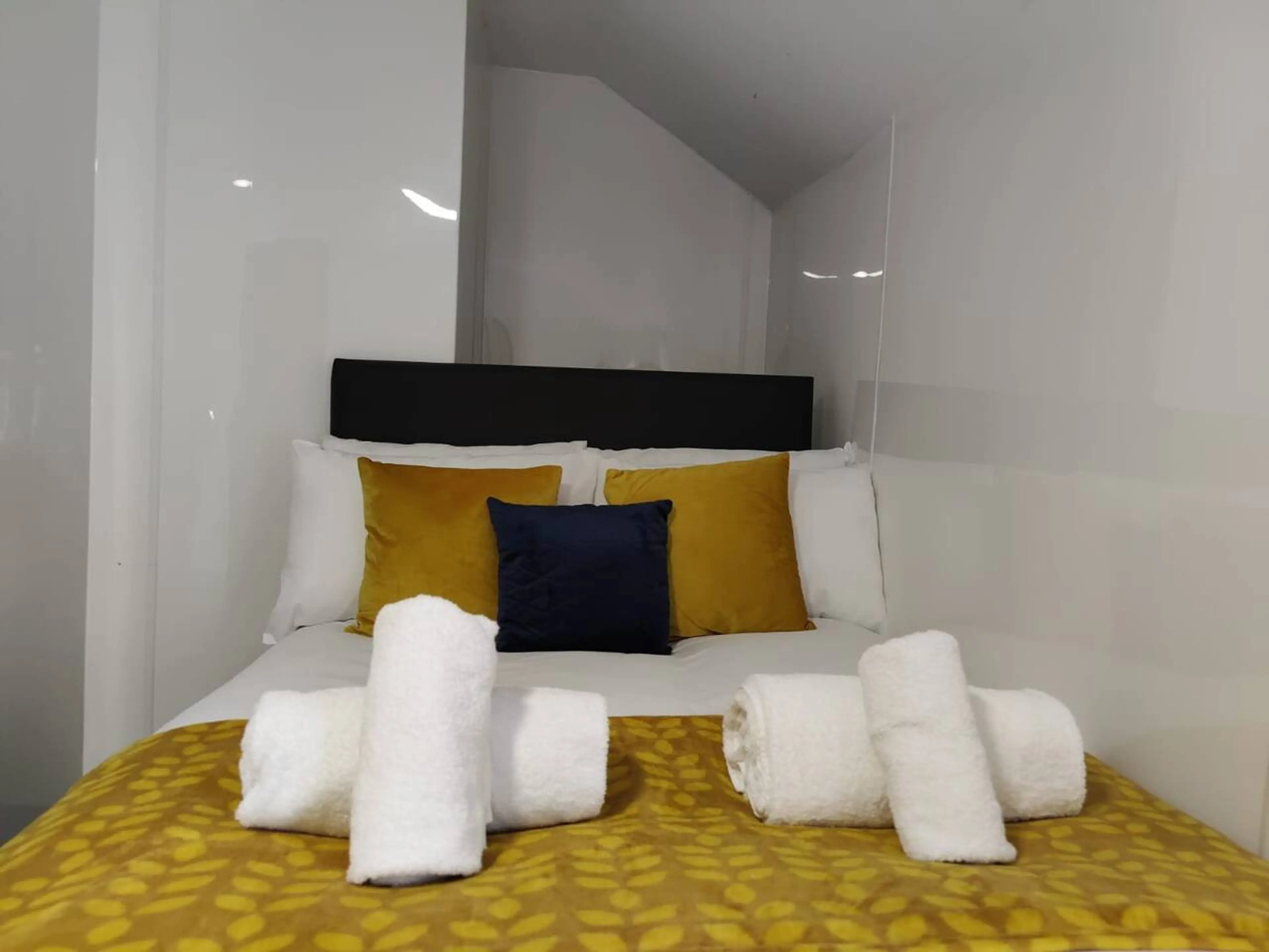 43A Osterley Street - Room 6 - Image 1