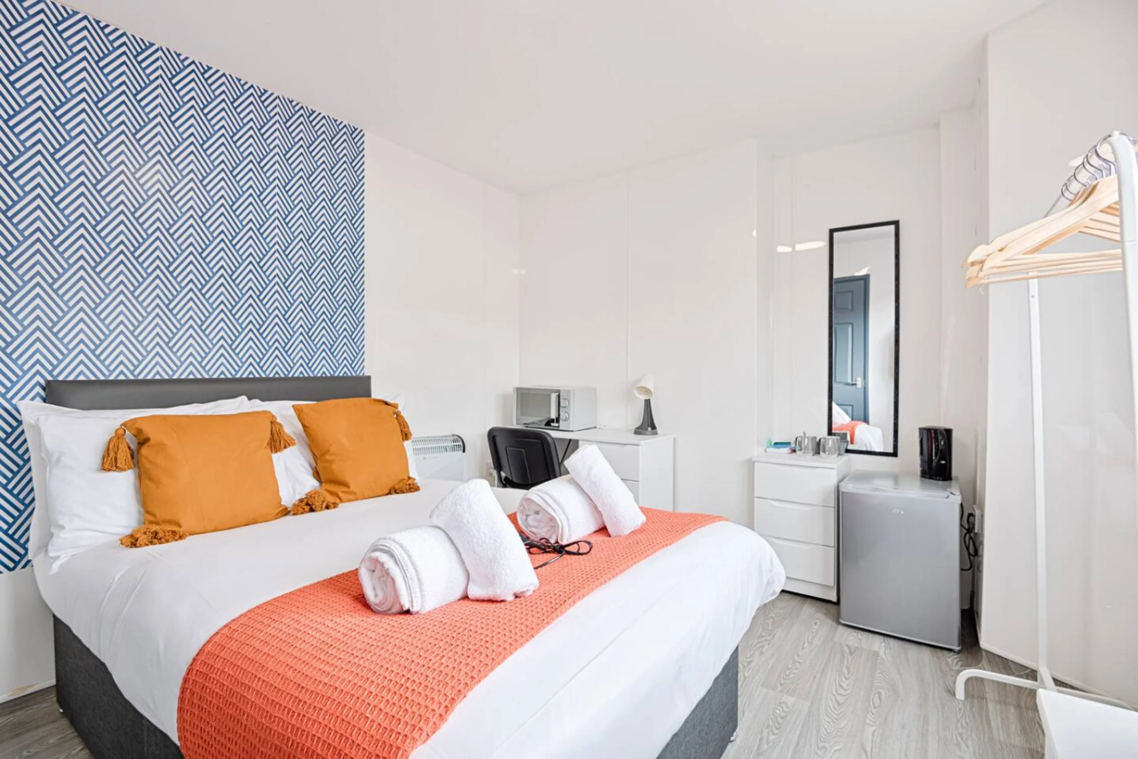 43A Osterley Street - Room 5 - View 2