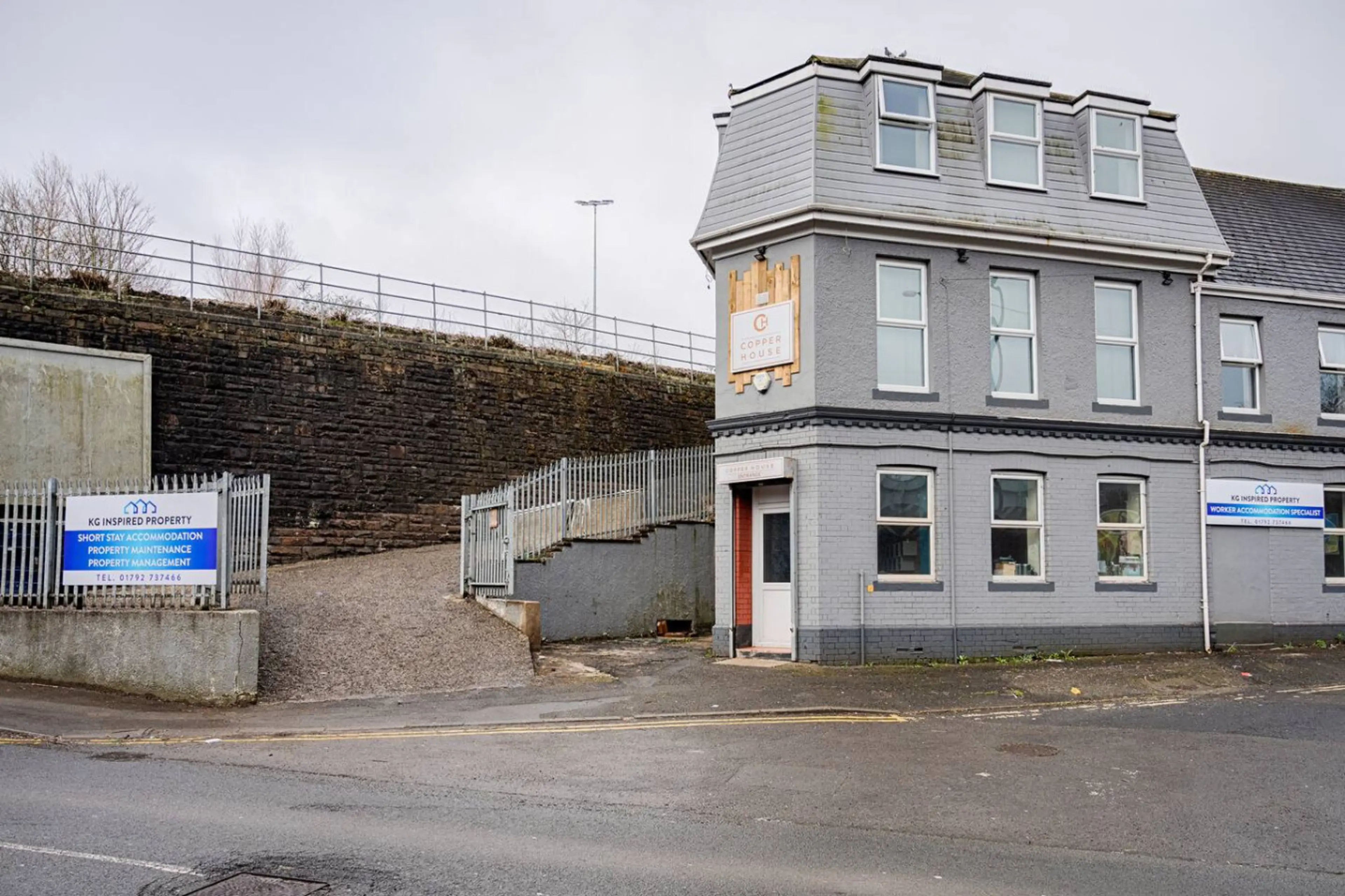 Studio 9 - 150 Neath Road - Image 21