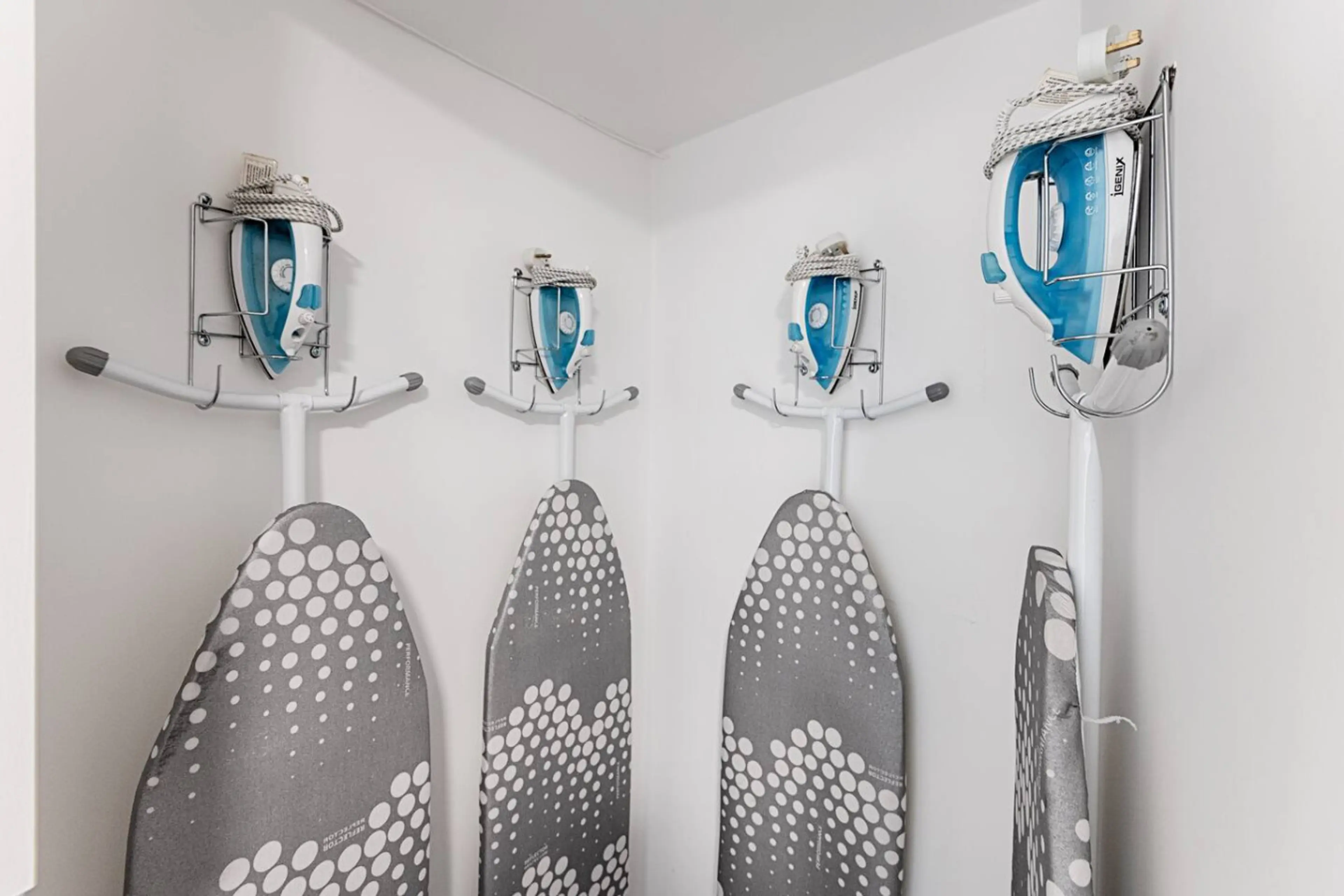 Studio 9 - 150 Neath Road - Image 27