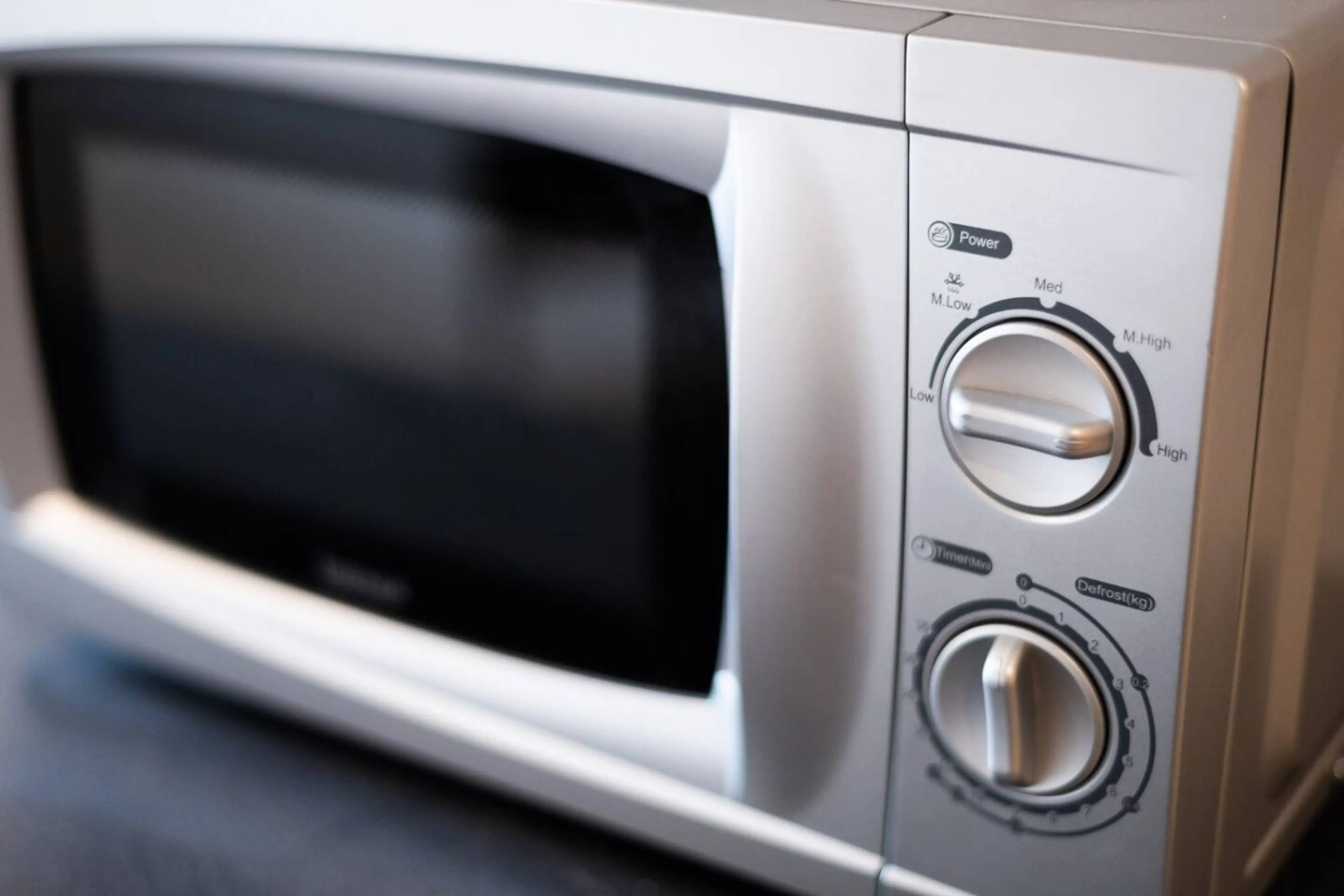 Studio 9 - 150 Neath Road - Image 14