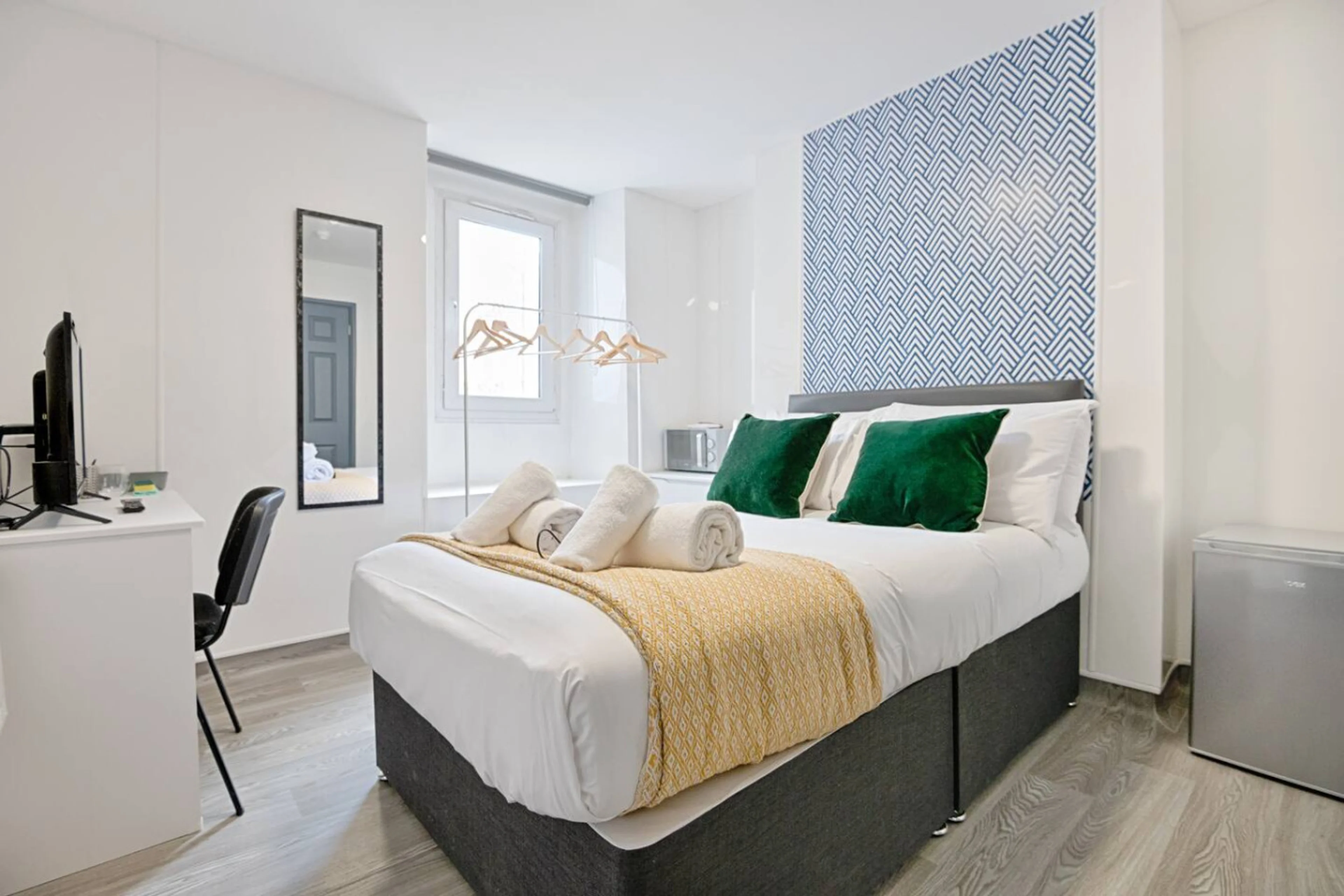 43A Osterley Street - Room 4 - View 2