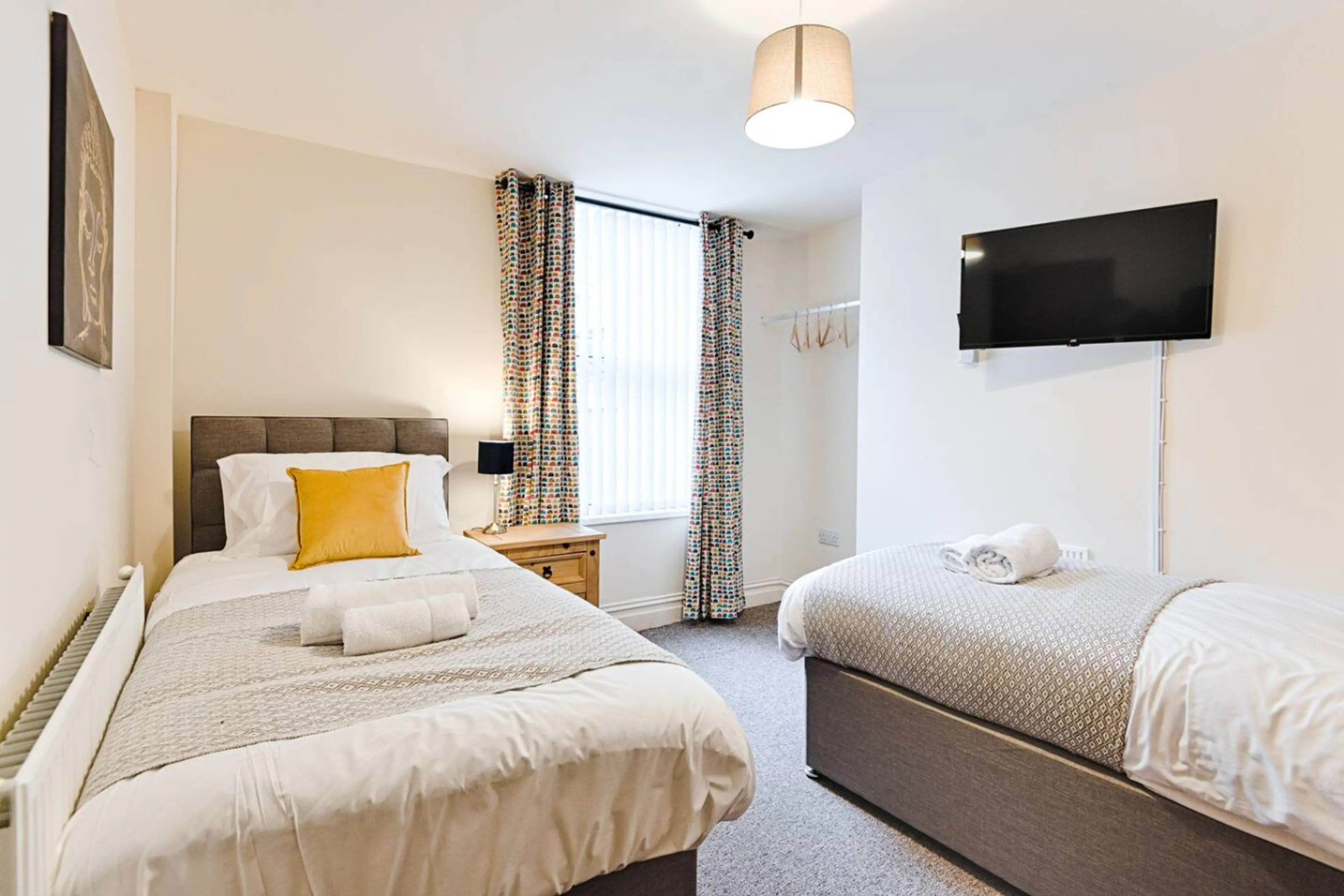 123 King Edward's Road - Image 33