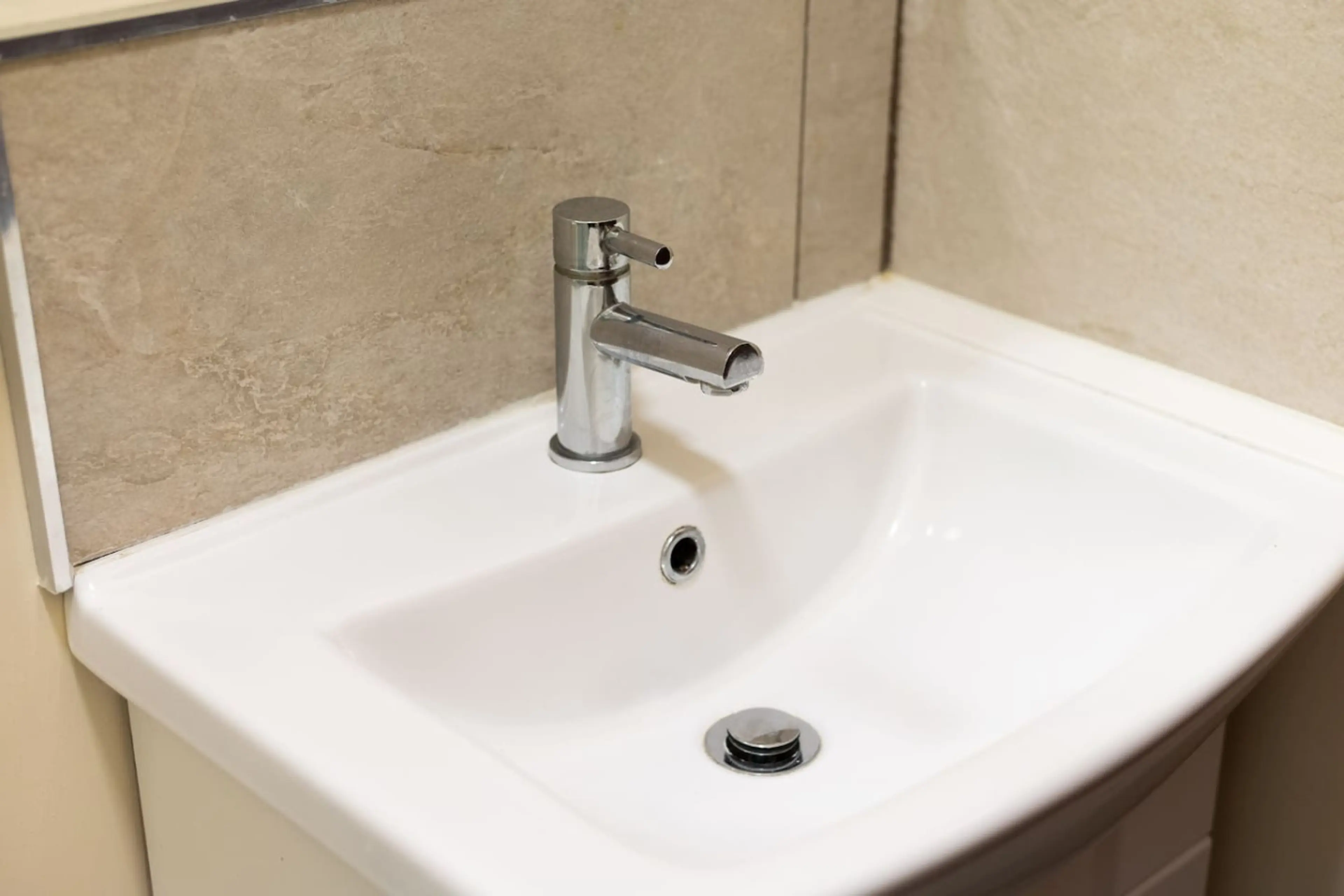 123 King Edward's Road - Image 30