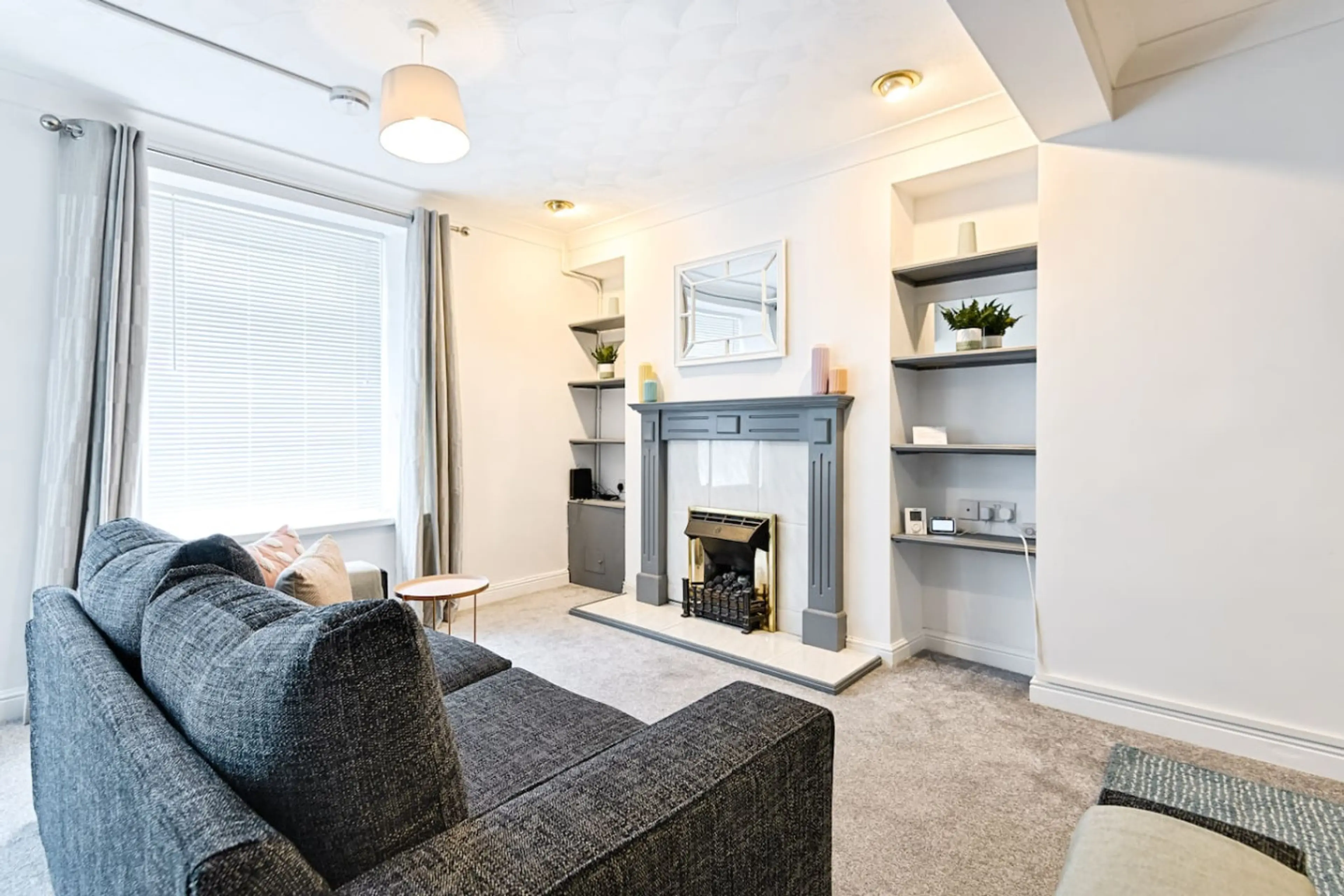 2 Tirpenry Street - Image 1