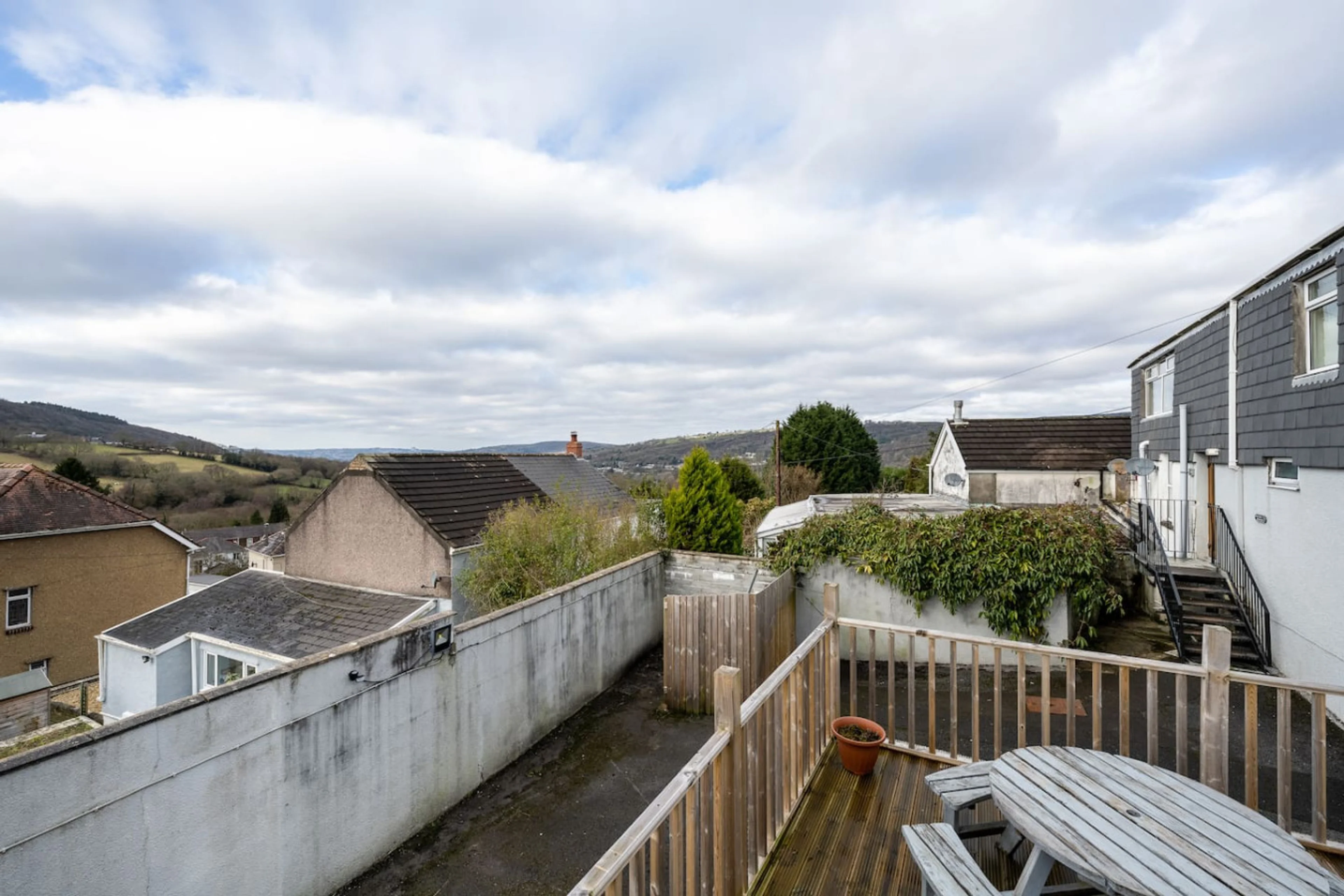 The New Lodge - Room 1 - View 5