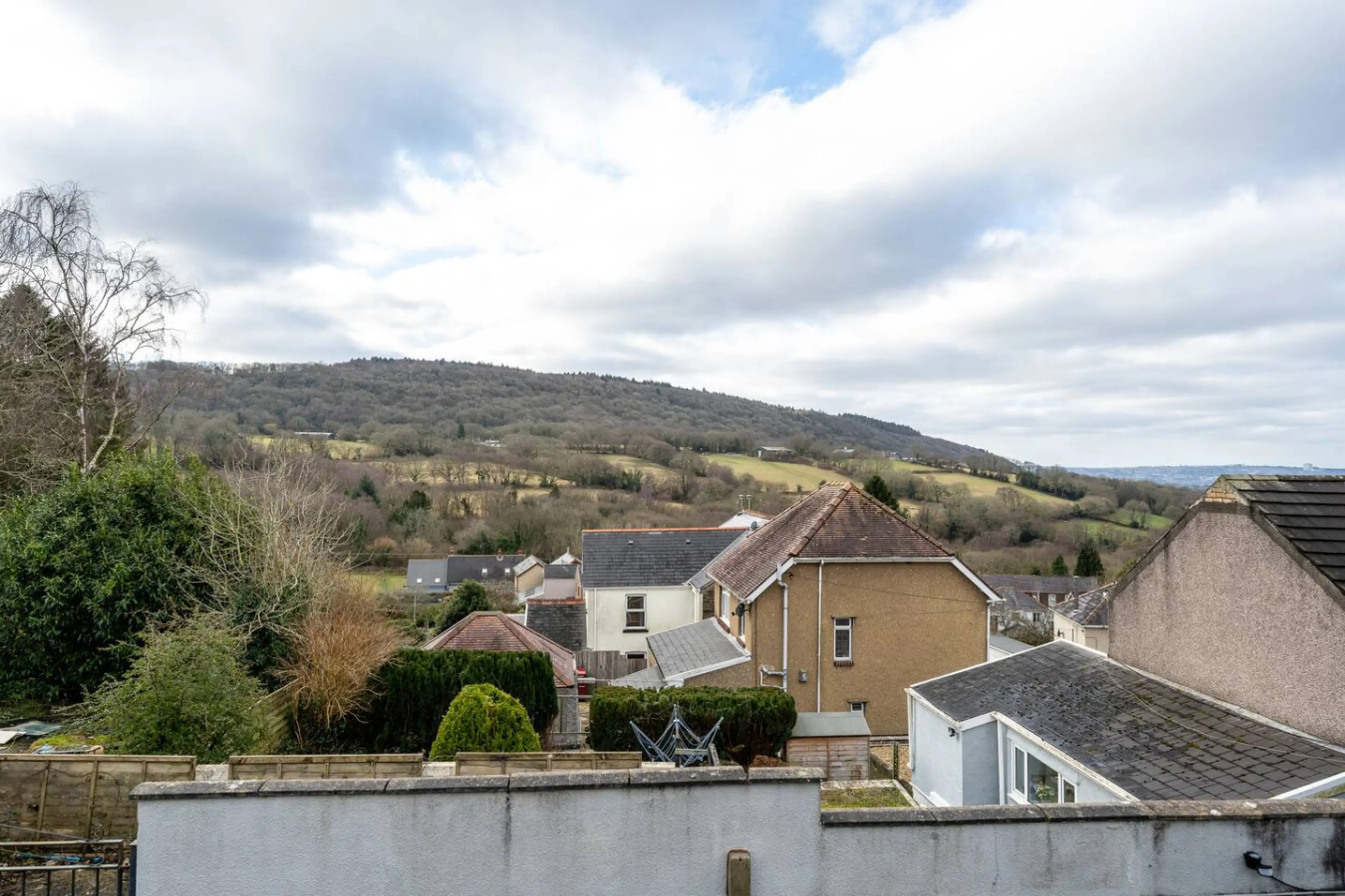The New Lodge - Room 1 - Image 6