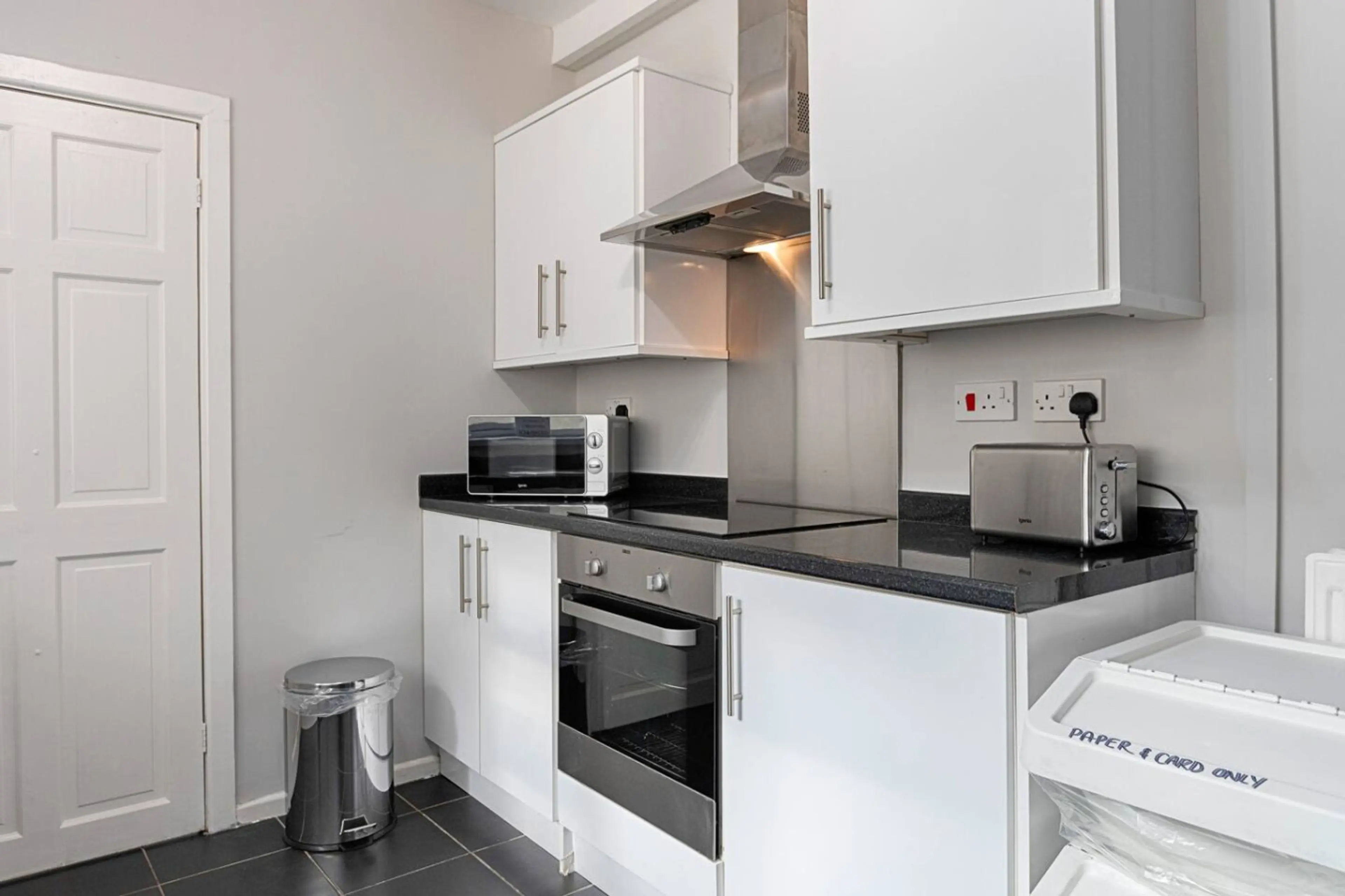 37 Crymlyn Street - Image 16