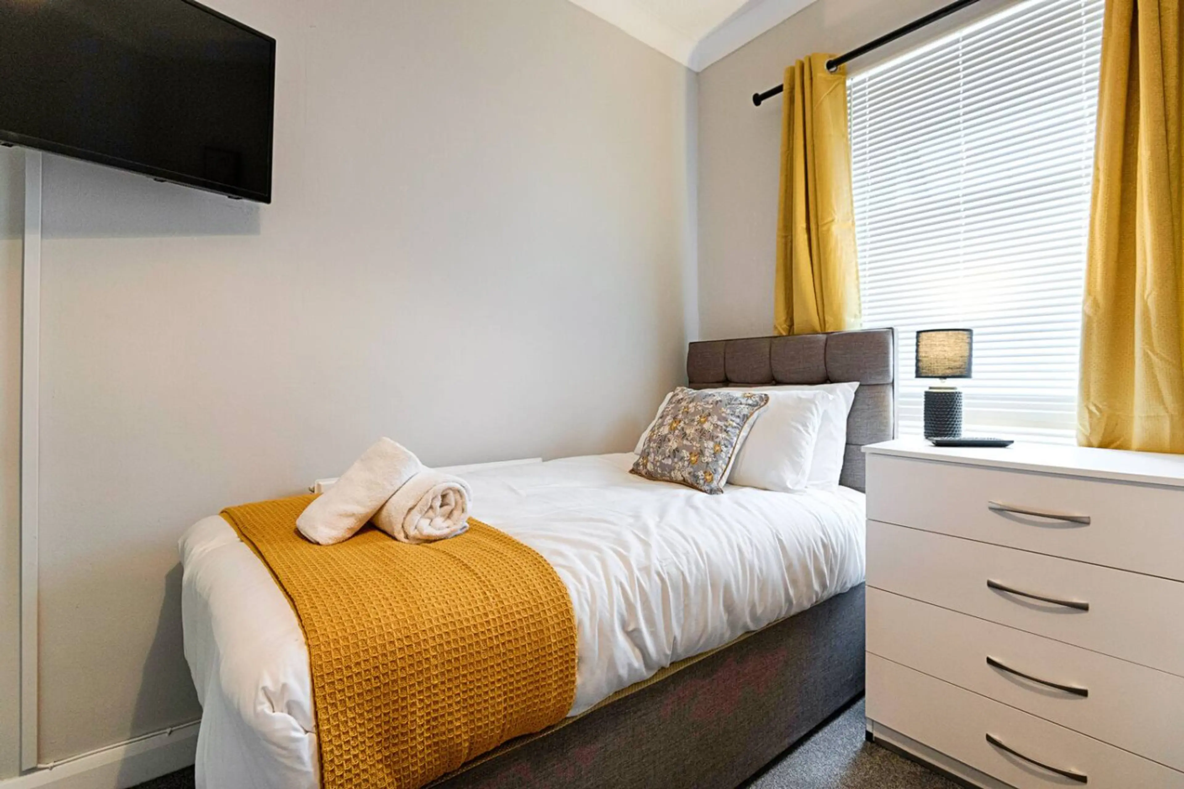 37 Crymlyn Street - Image 21