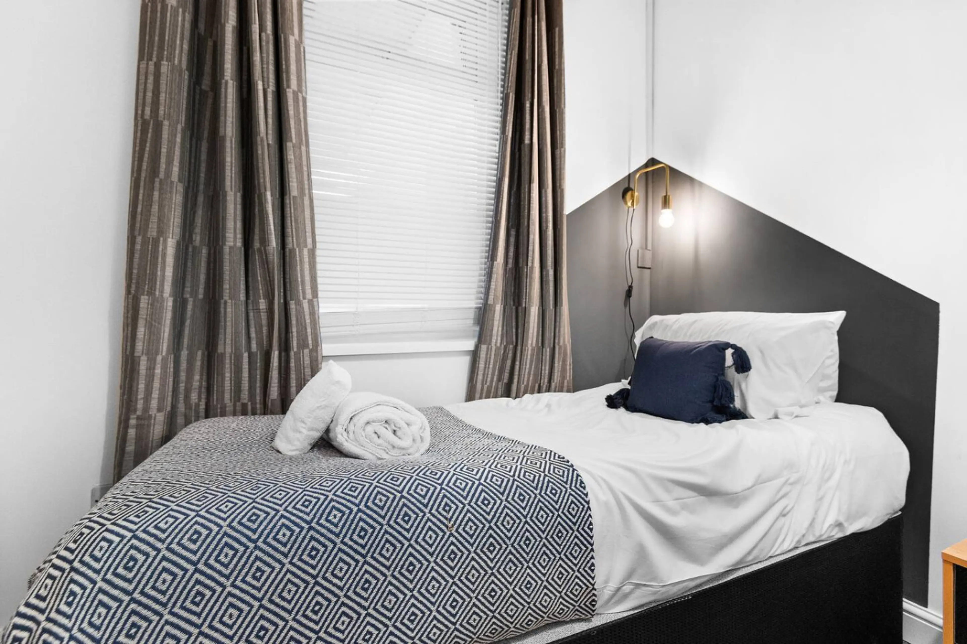 3 Rock Terrace - Image 15