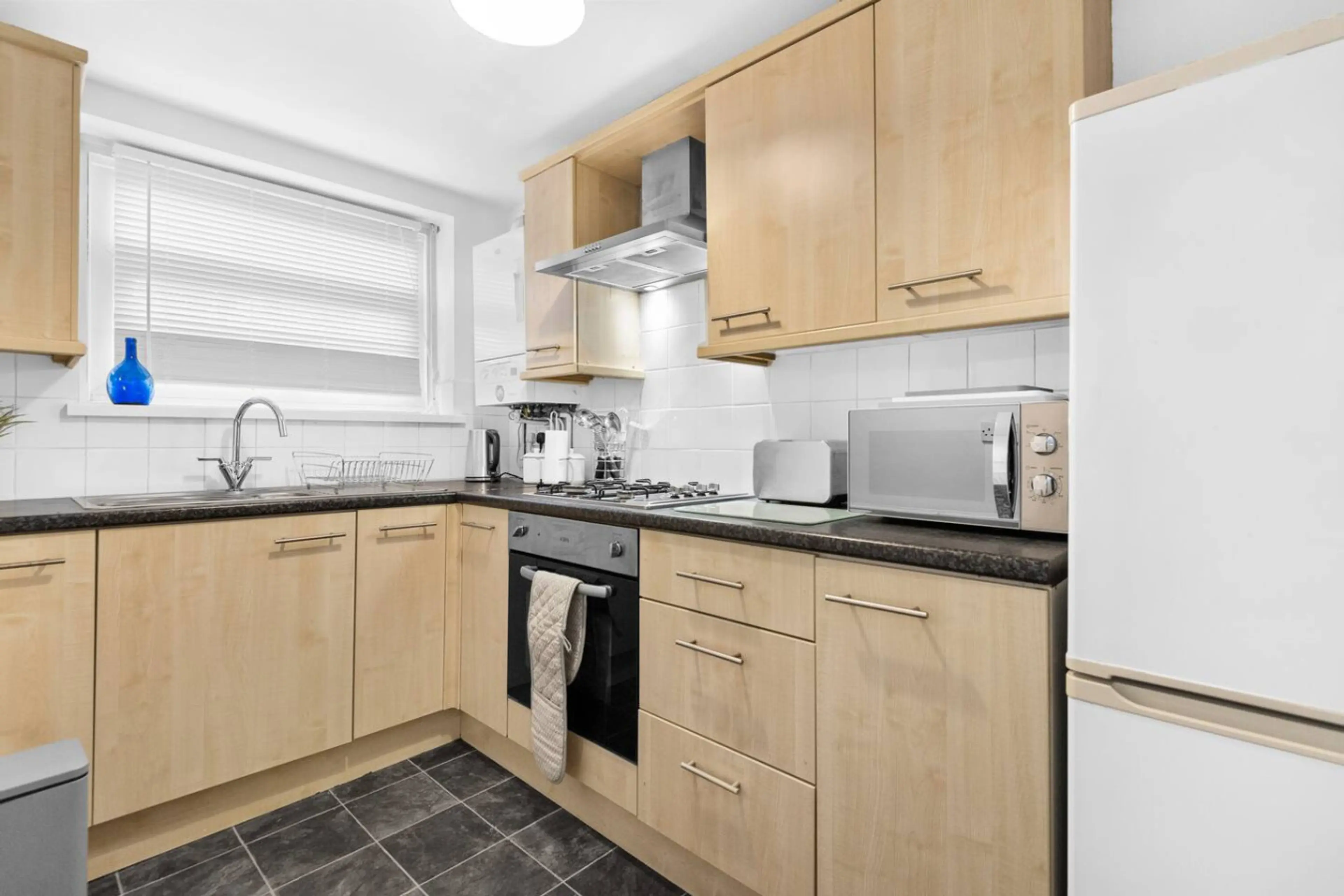 3 Rock Terrace - Image 4