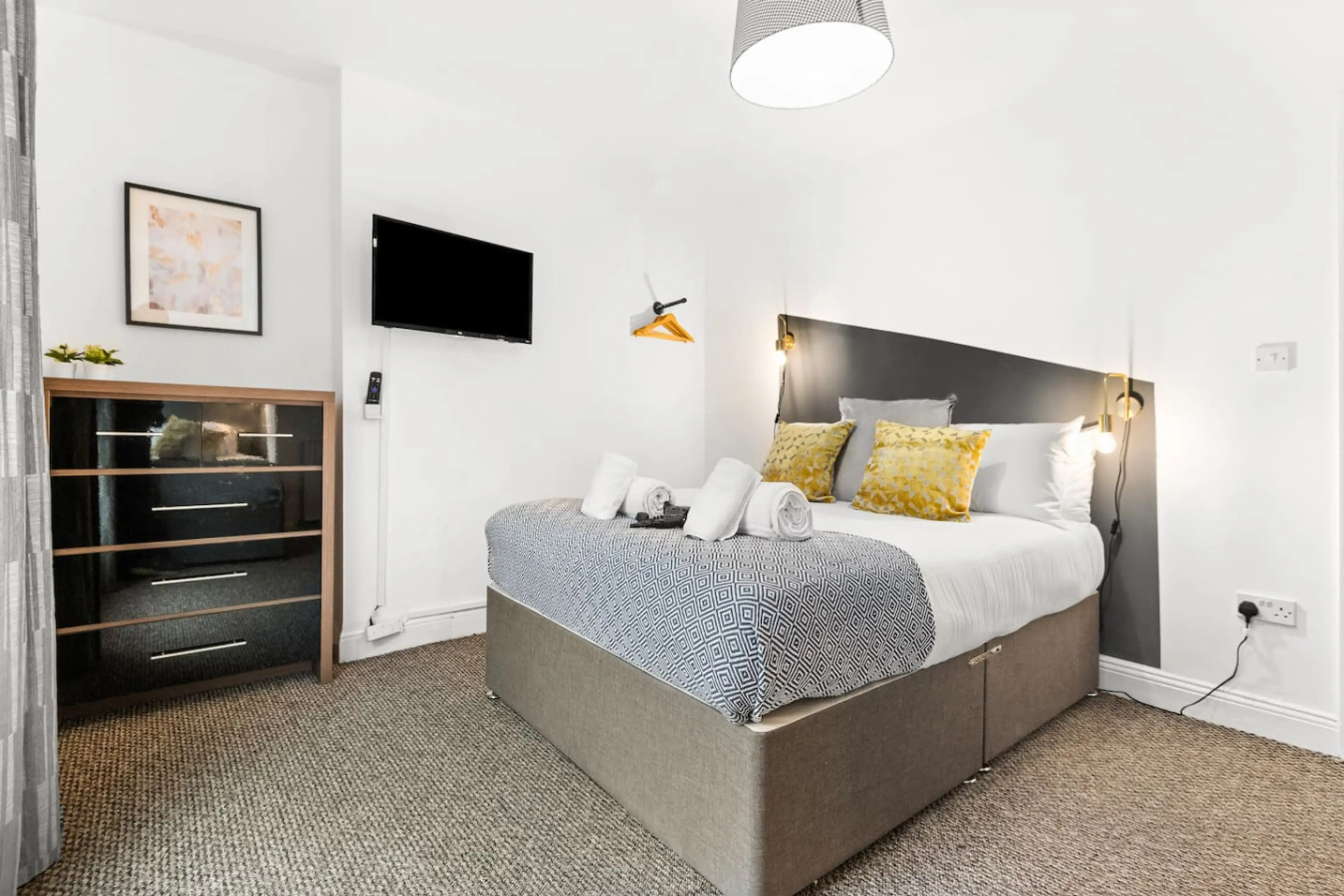 3 Rock Terrace - Image 5