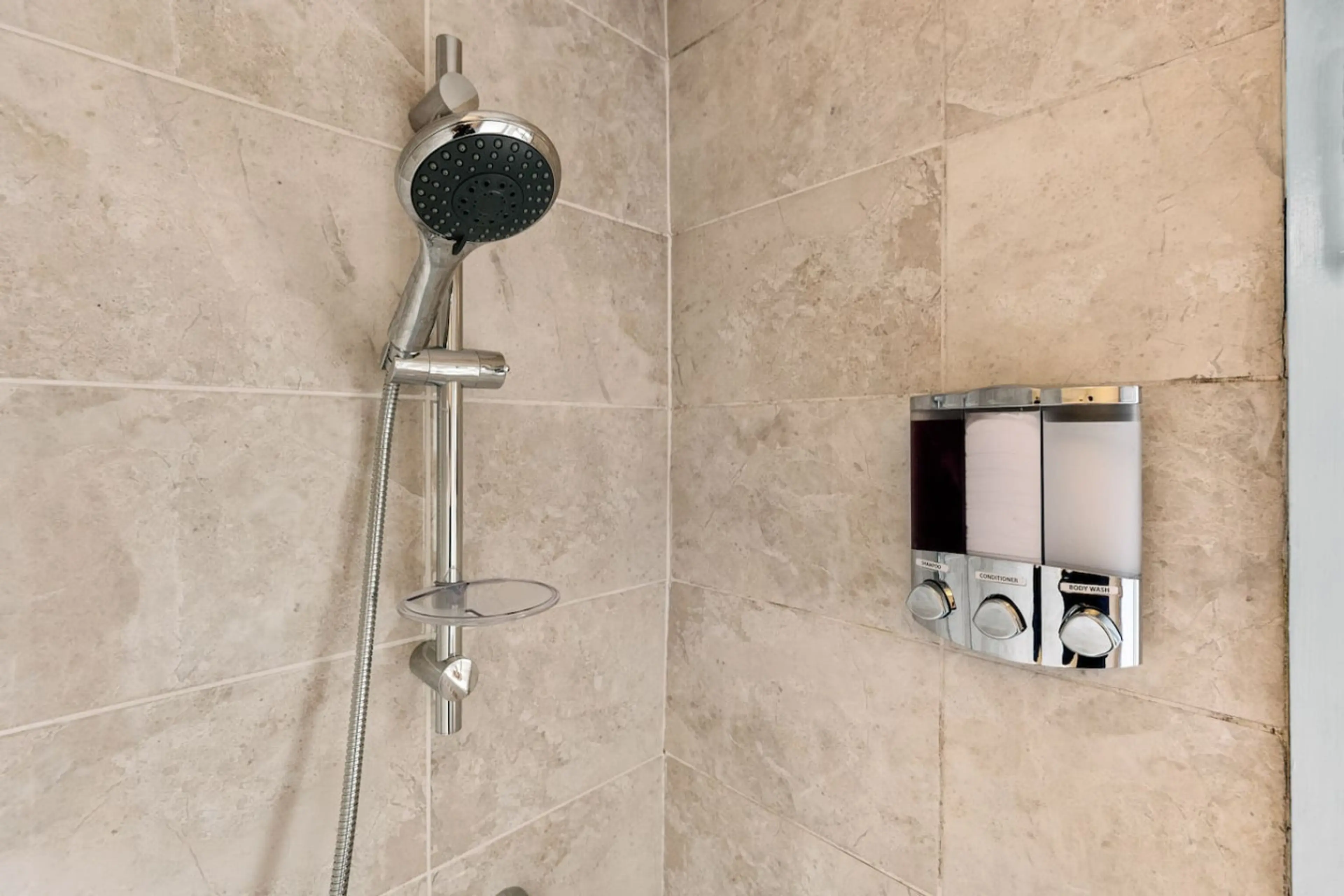 3 Rock Terrace - Image 19