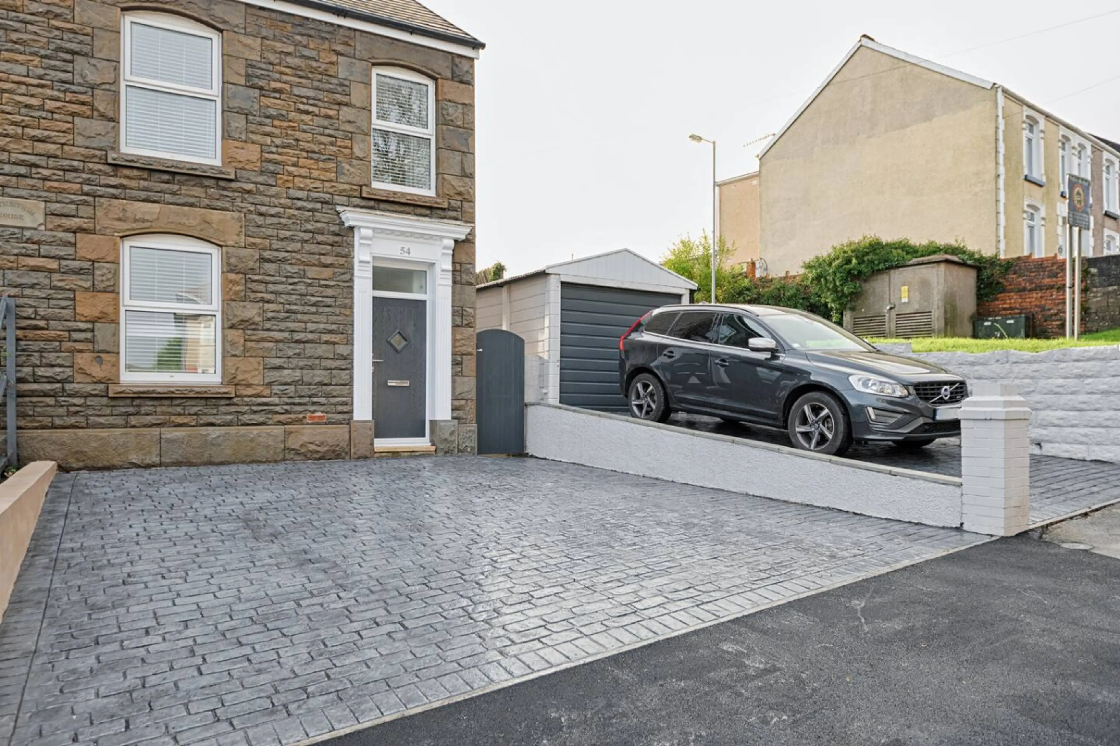 54 Caemawr Road - Image 36