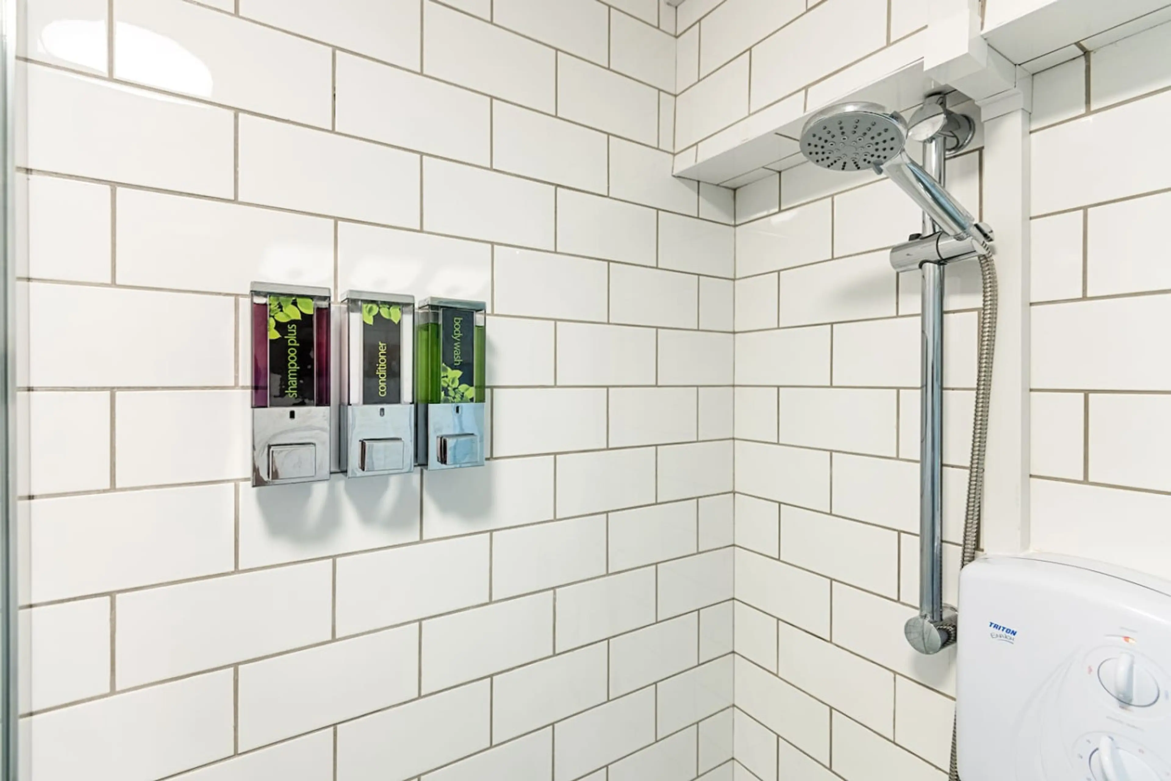 Flat 10 - 150 Neath Road - Image 31