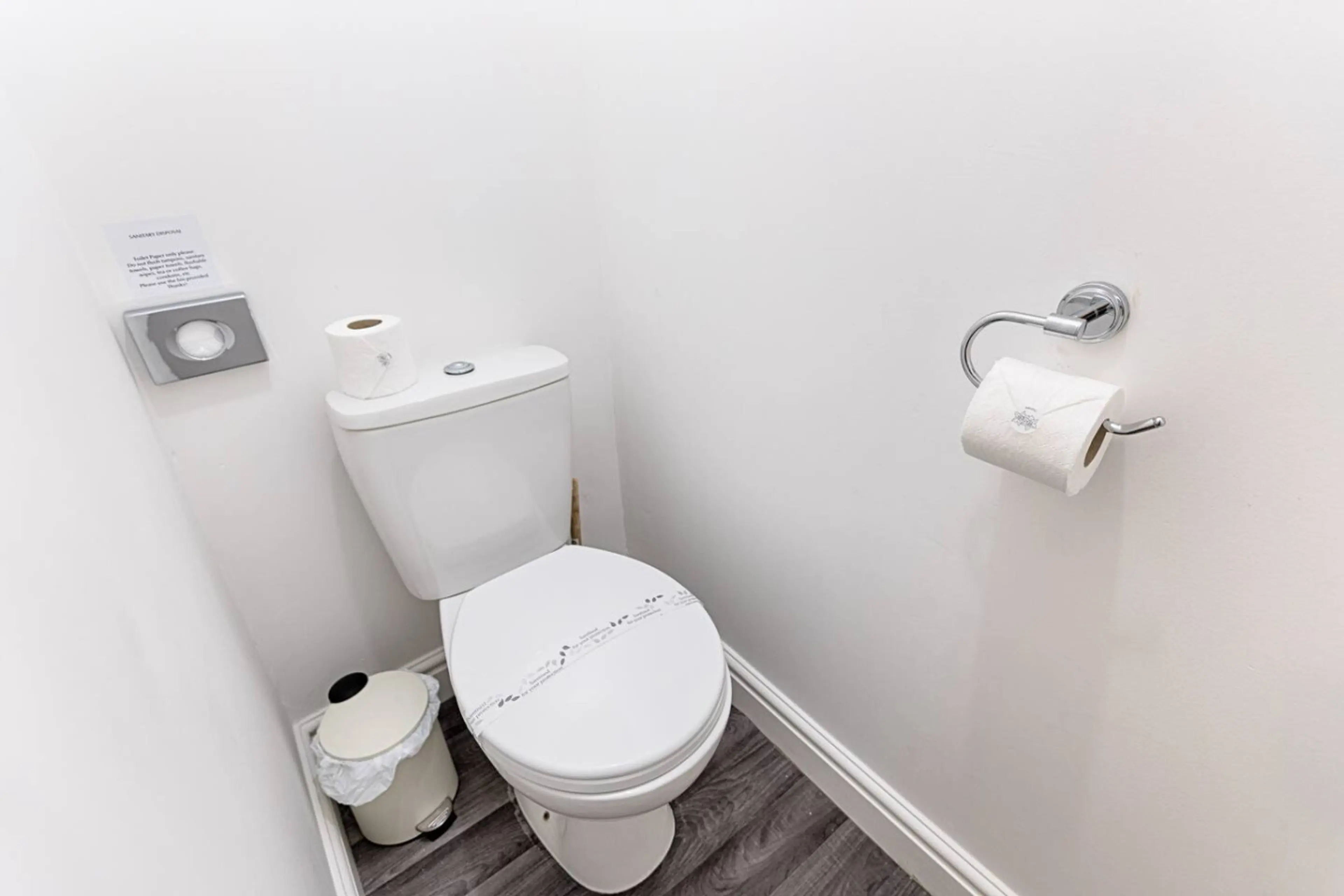 Flat 10 - 150 Neath Road - Image 32