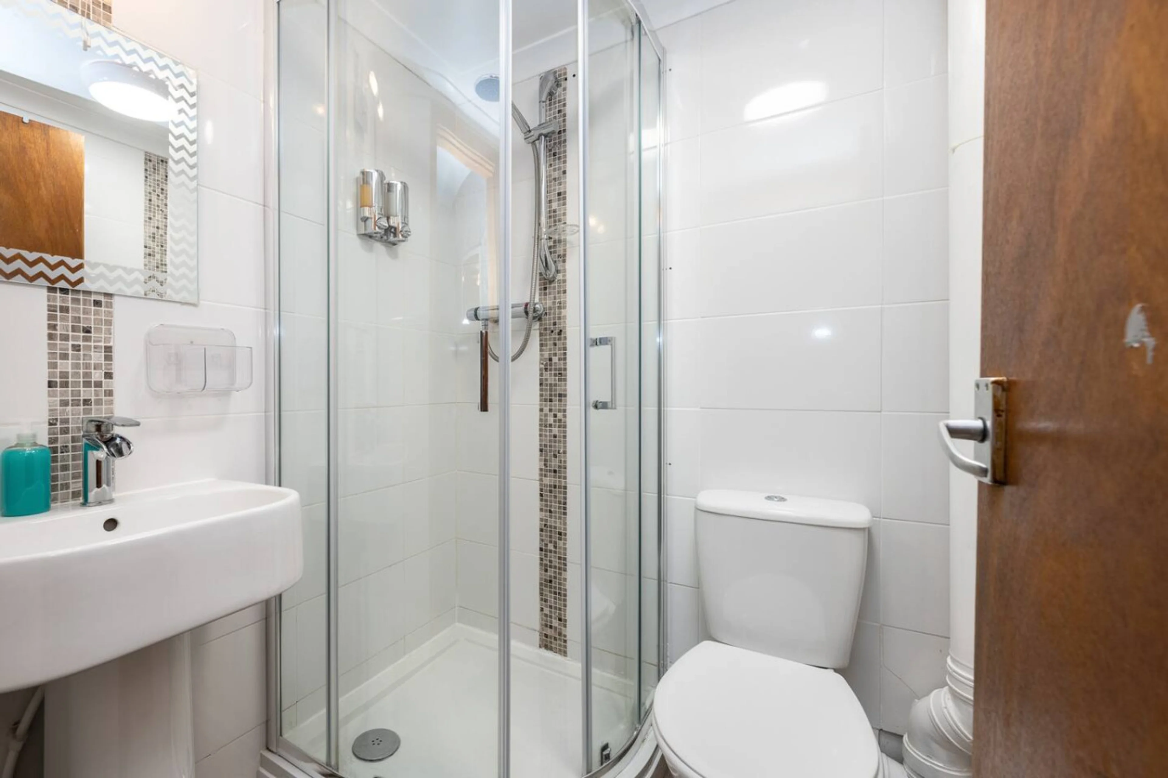 The New Lodge - Room 5 - View 5