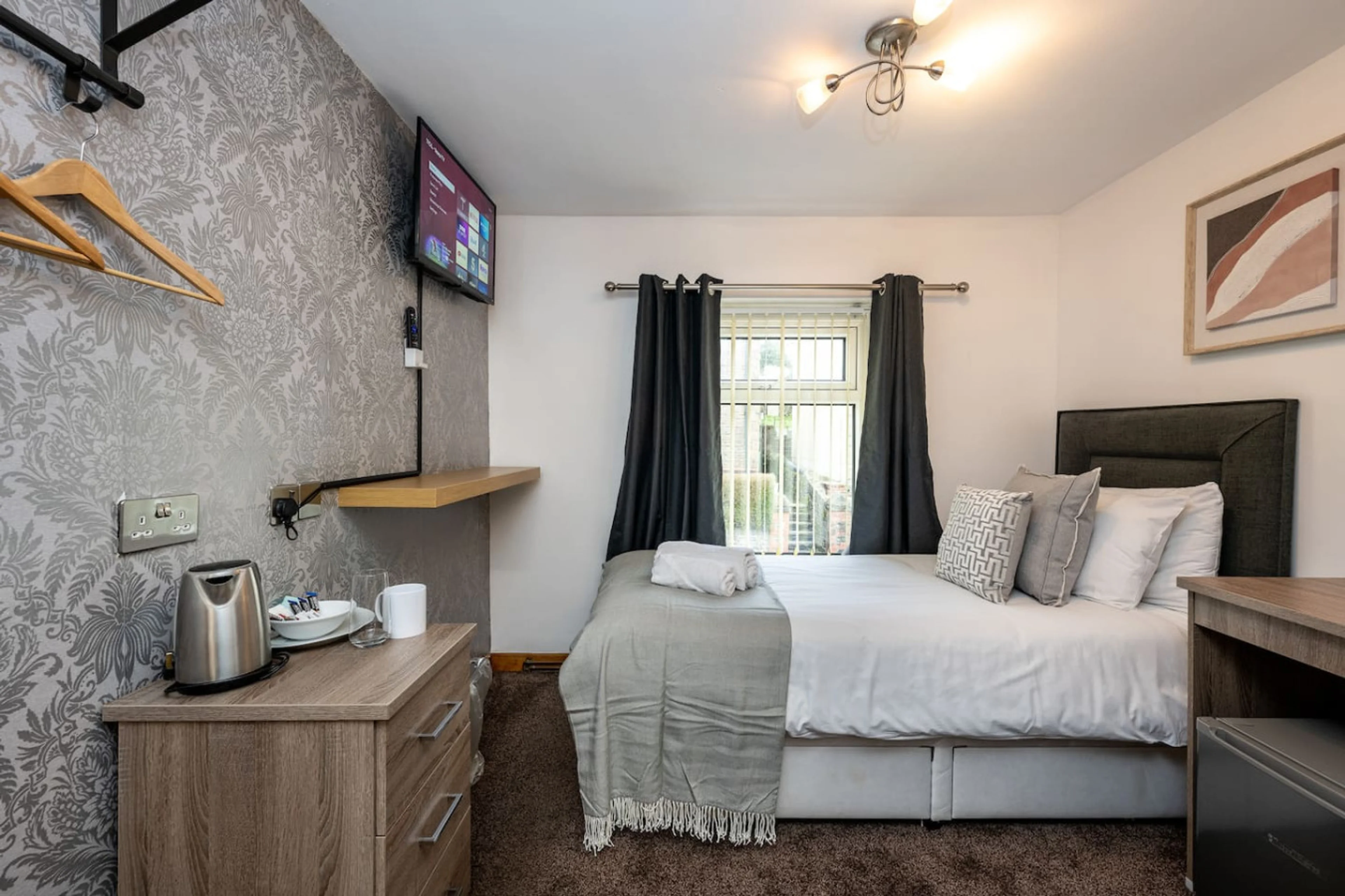 The New Lodge - Room 5 - Main view