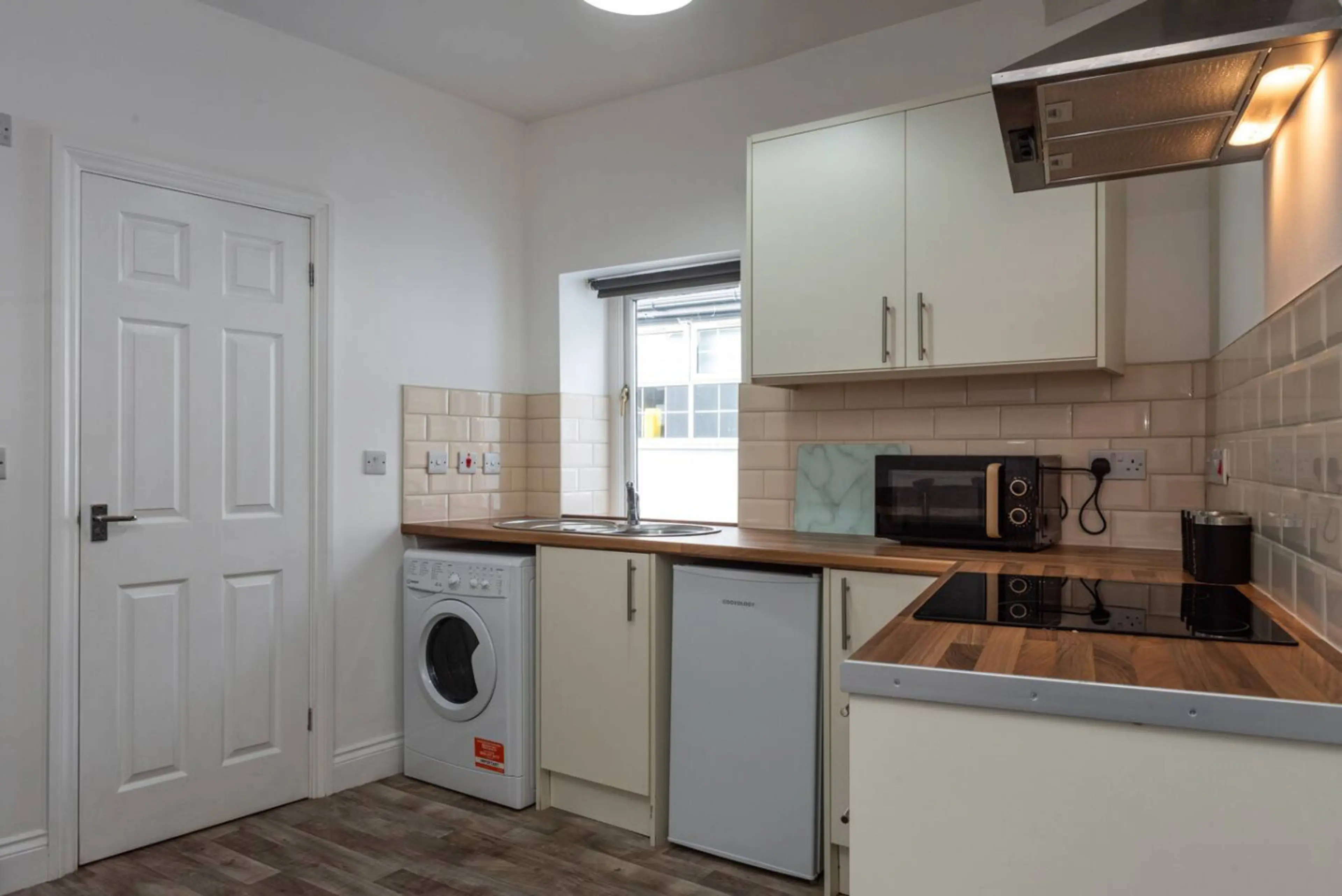 11 Croft - Room 7 - Image 14