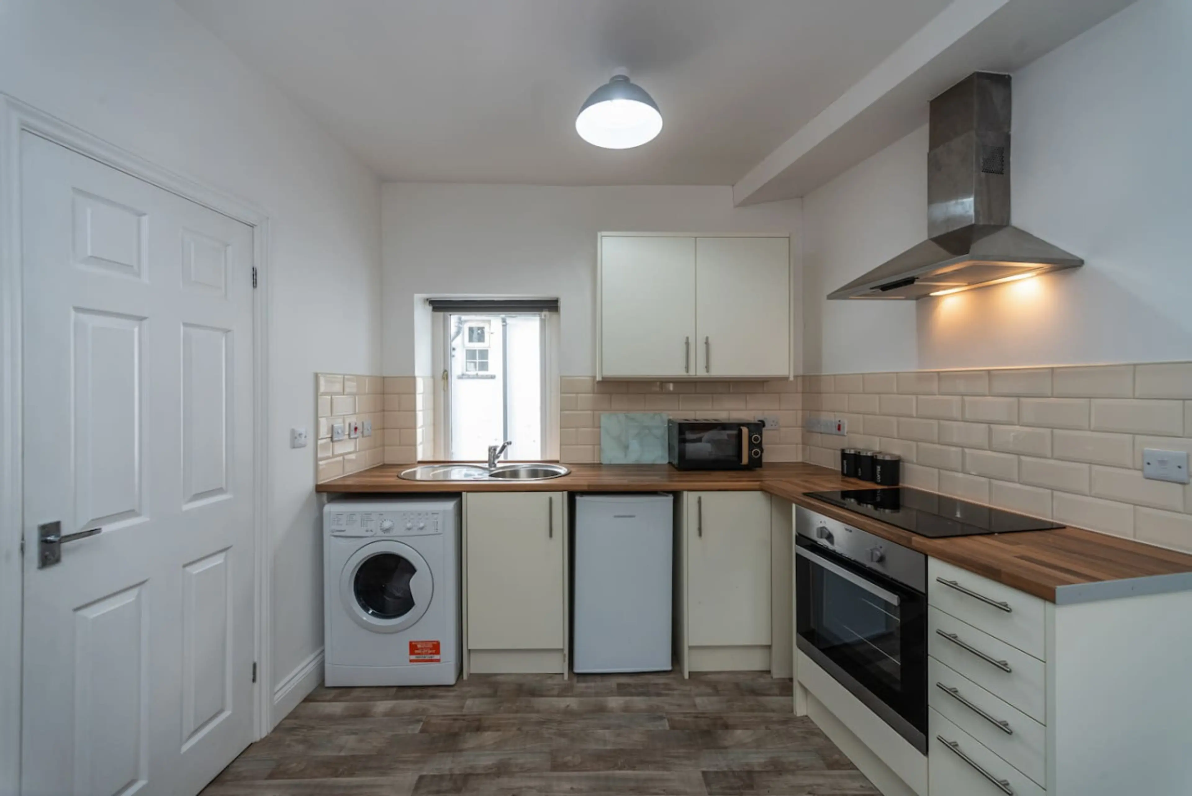 11 Croft - Room 7 - Image 10