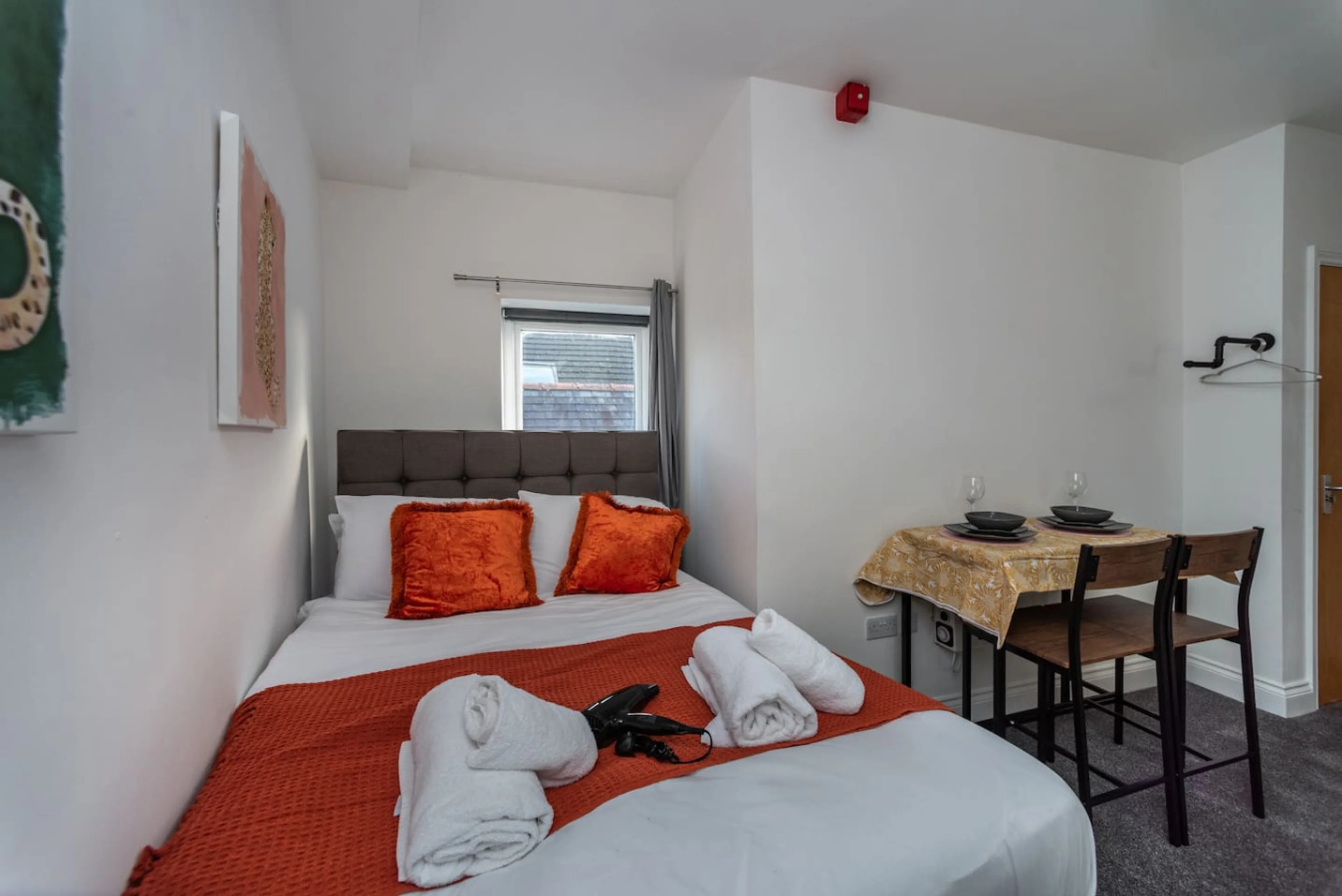 11 Croft - Room 7 - Main view