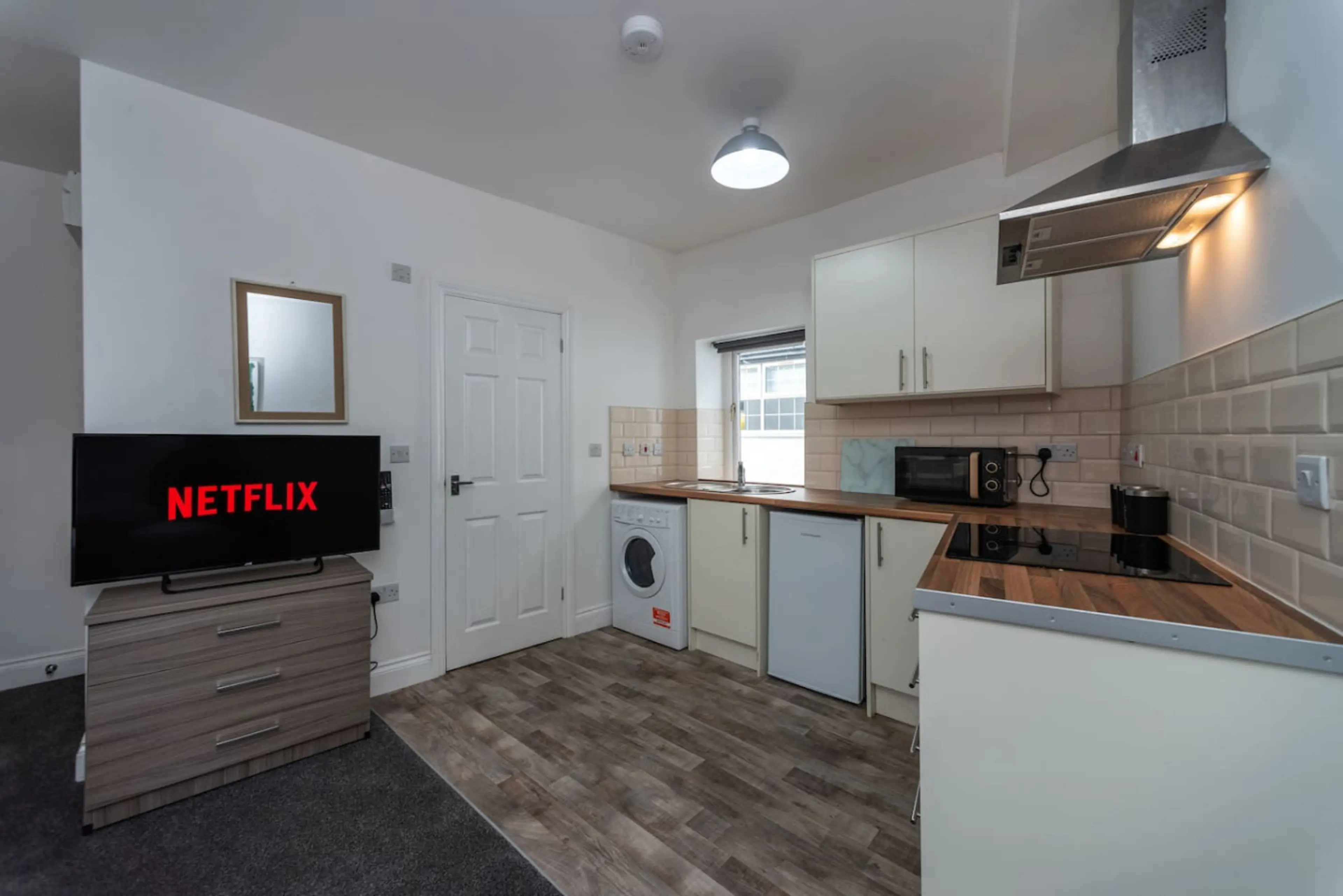 11 Croft - Room 7 - Image 15