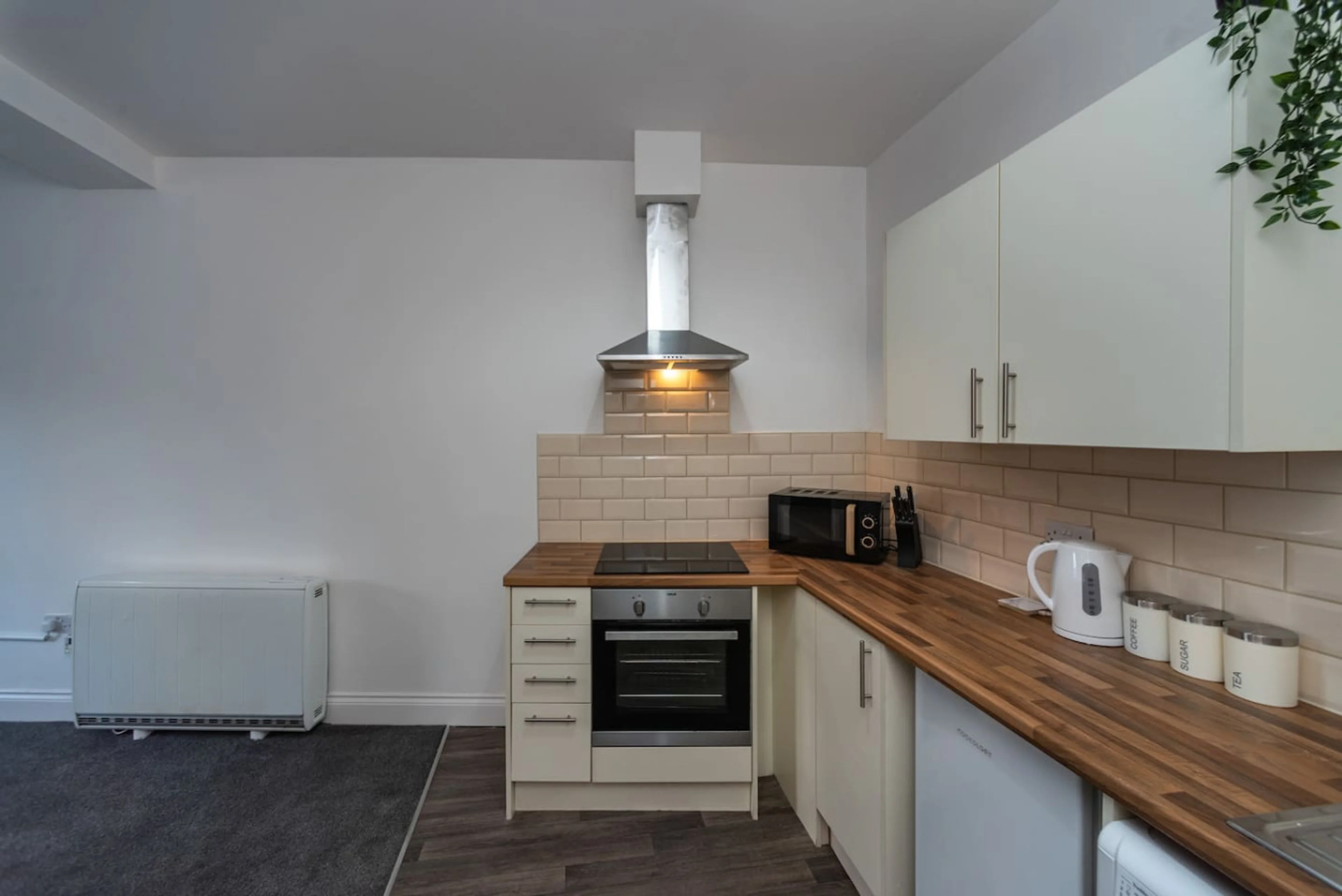 11 Croft - Room 2 - View 5