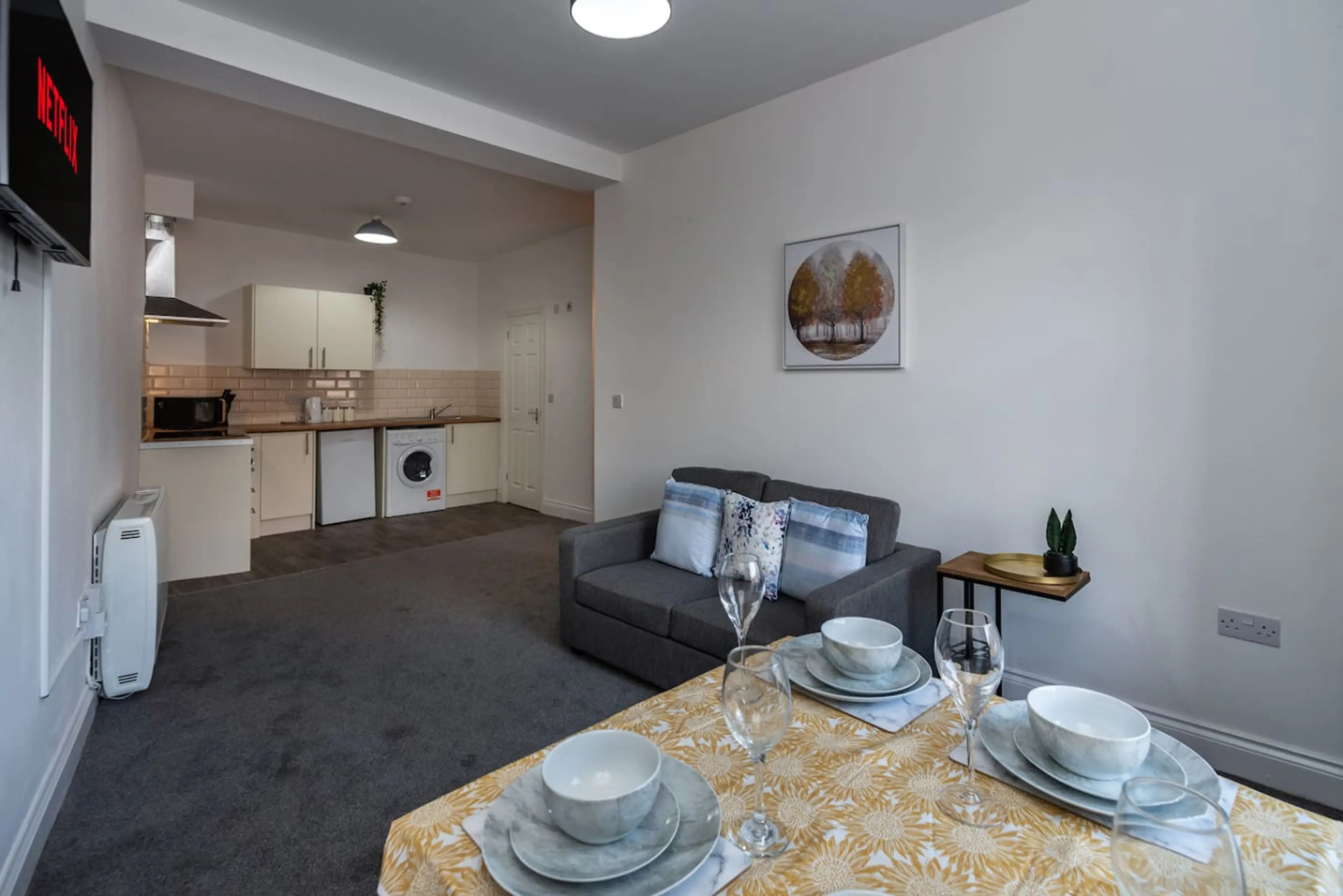 11 Croft - Room 2 - Image 3