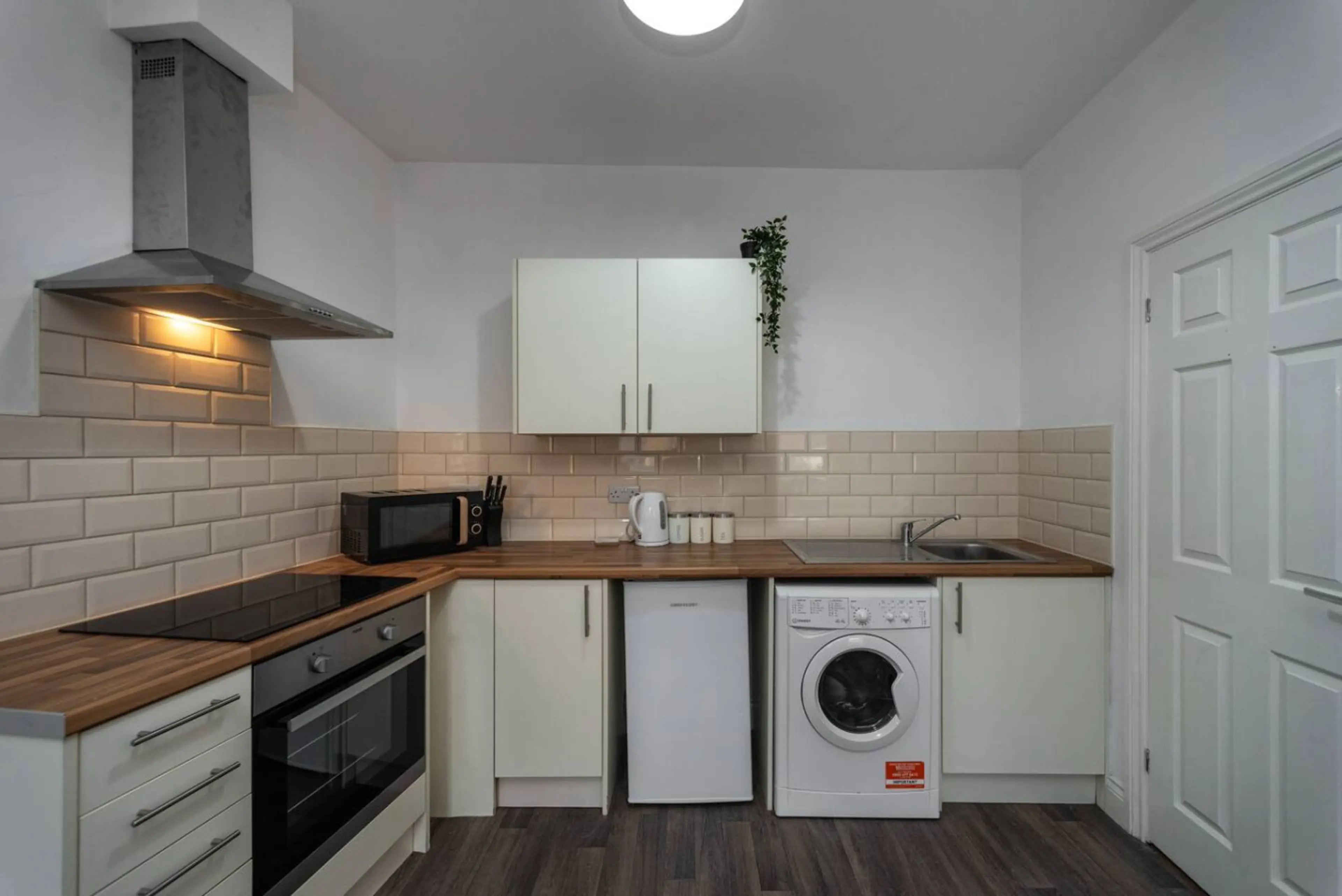 11 Croft - Room 2 - Image 9