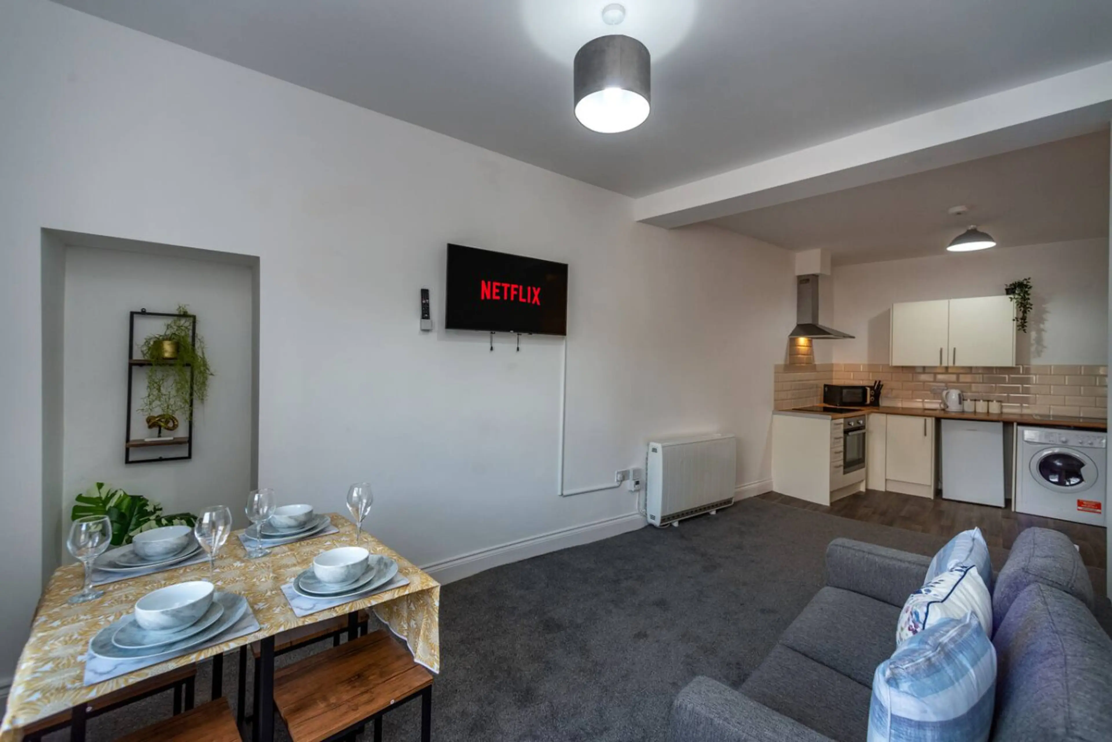 11 Croft - Room 2 - Image 14