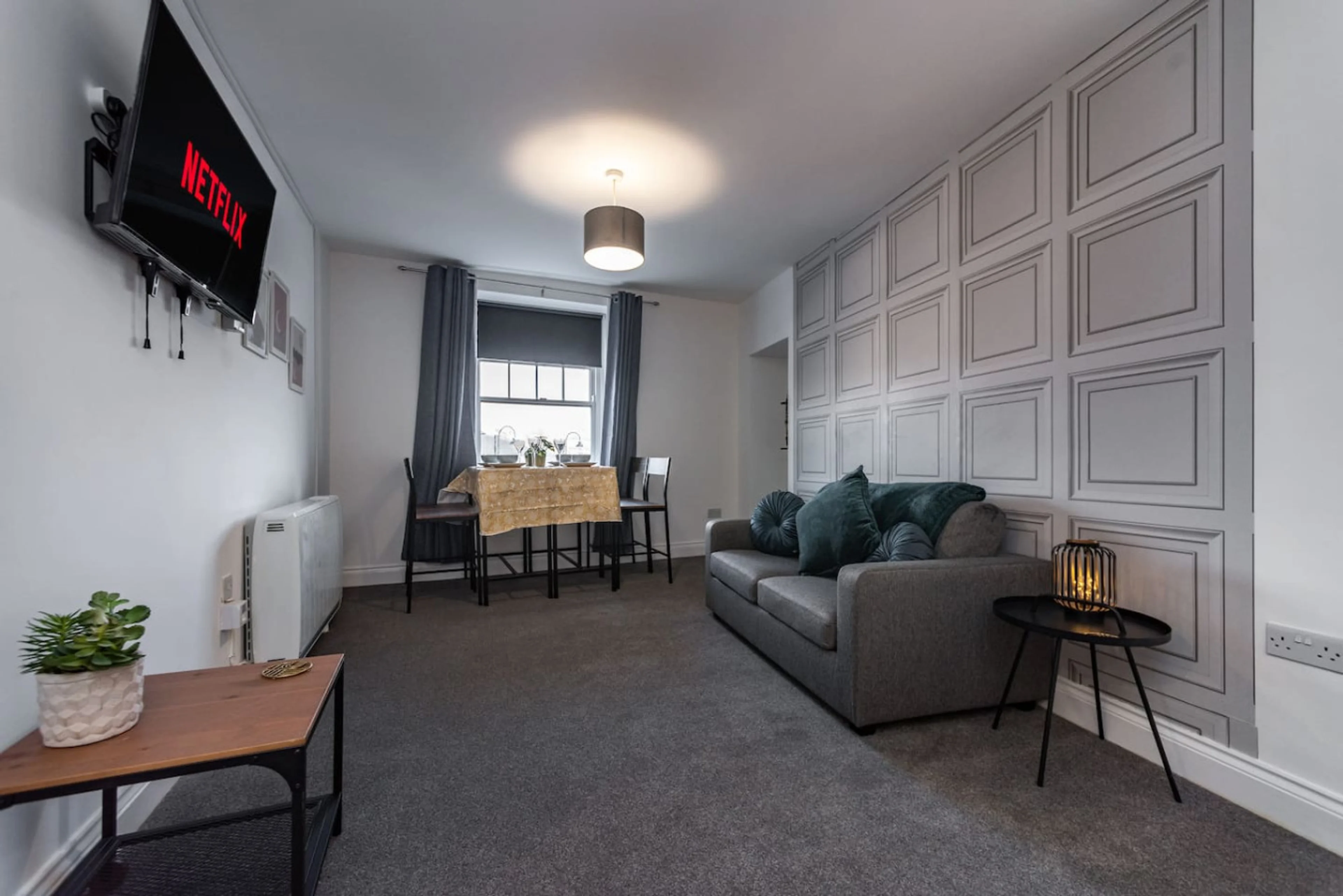 11 Croft - Room 5 - View 2