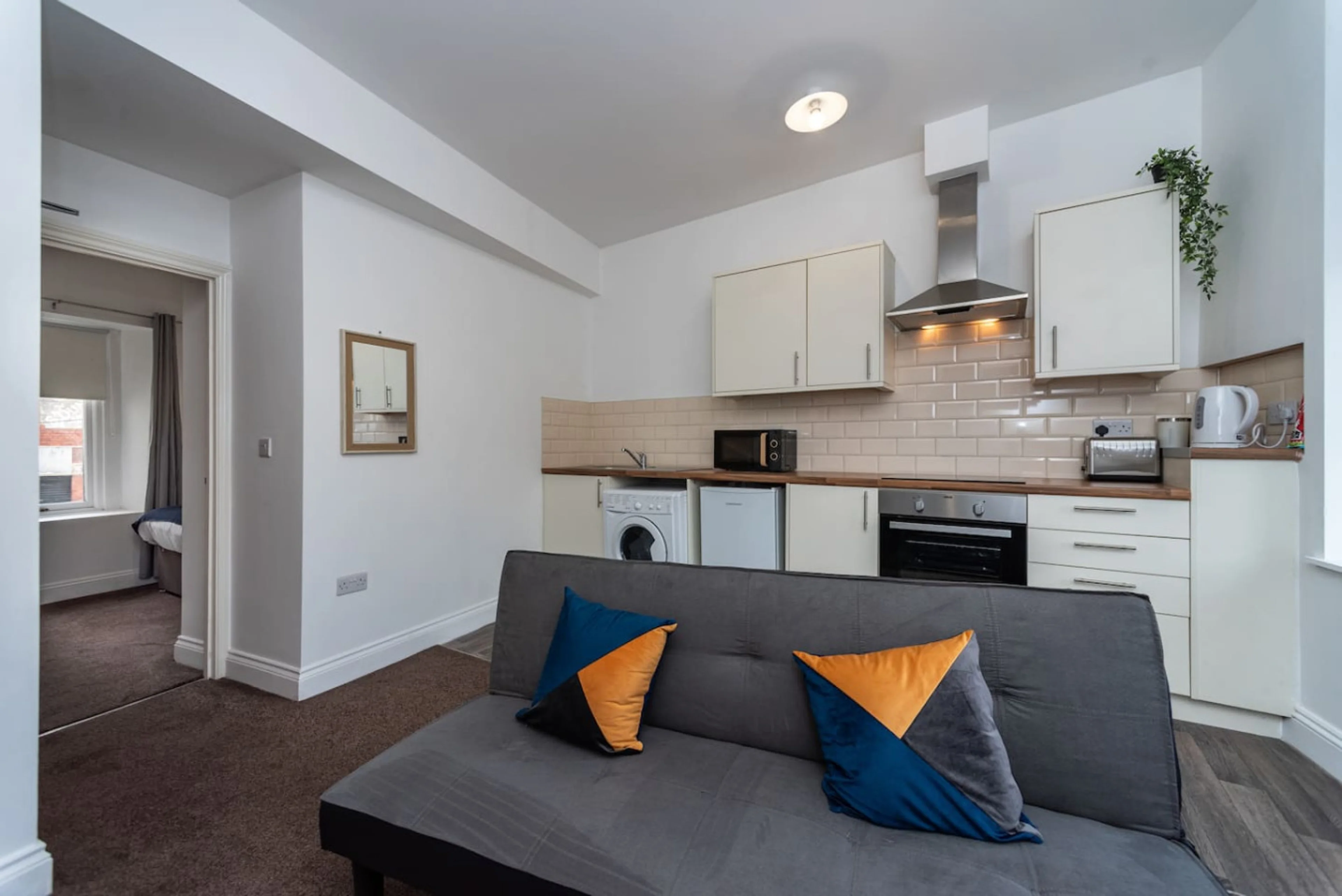 11 Croft - Room 1 - View 2