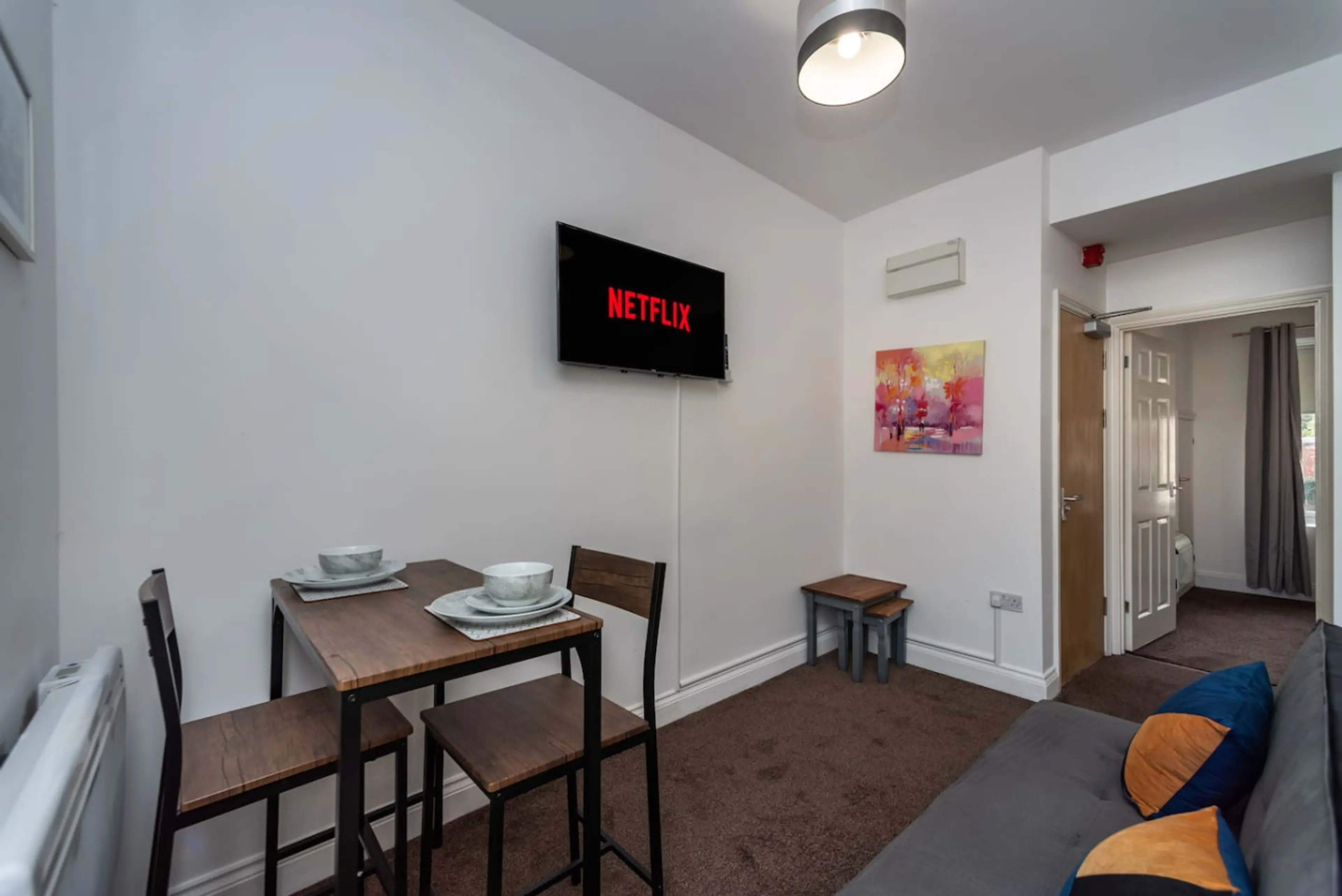 11 Croft - Room 1 - Image 4