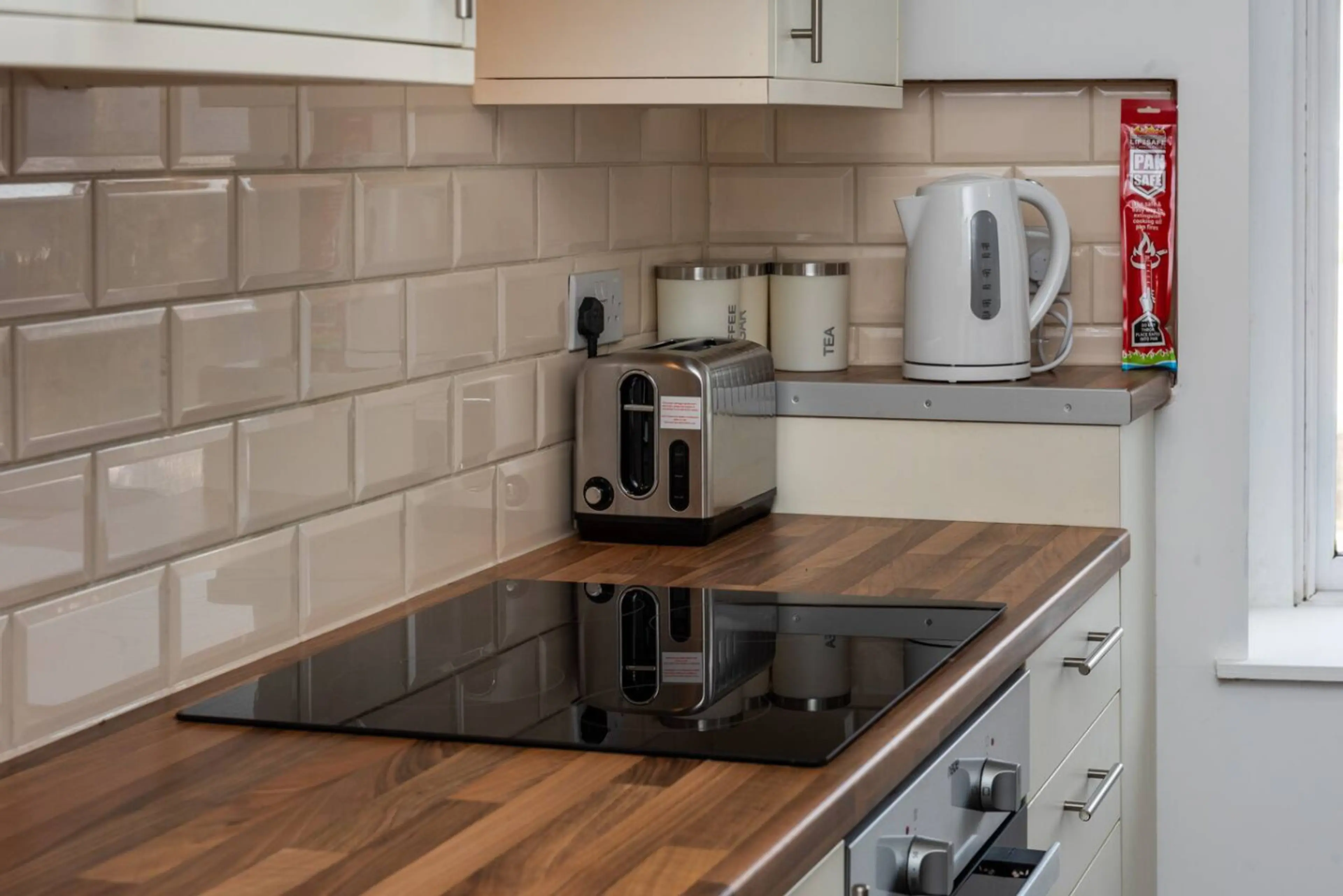 11 Croft - Room 1 - Image 8