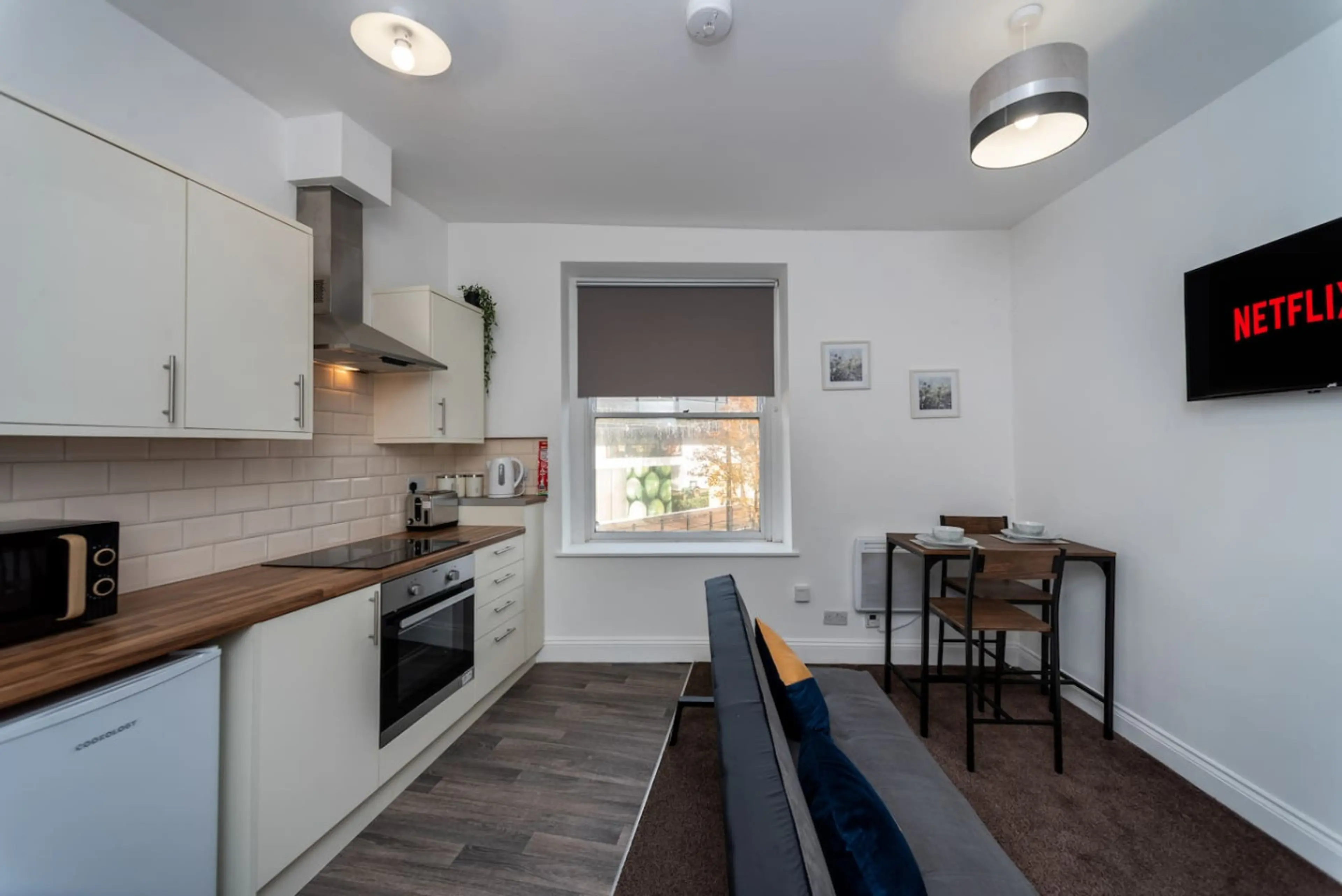 11 Croft - Room 1 - Image 3