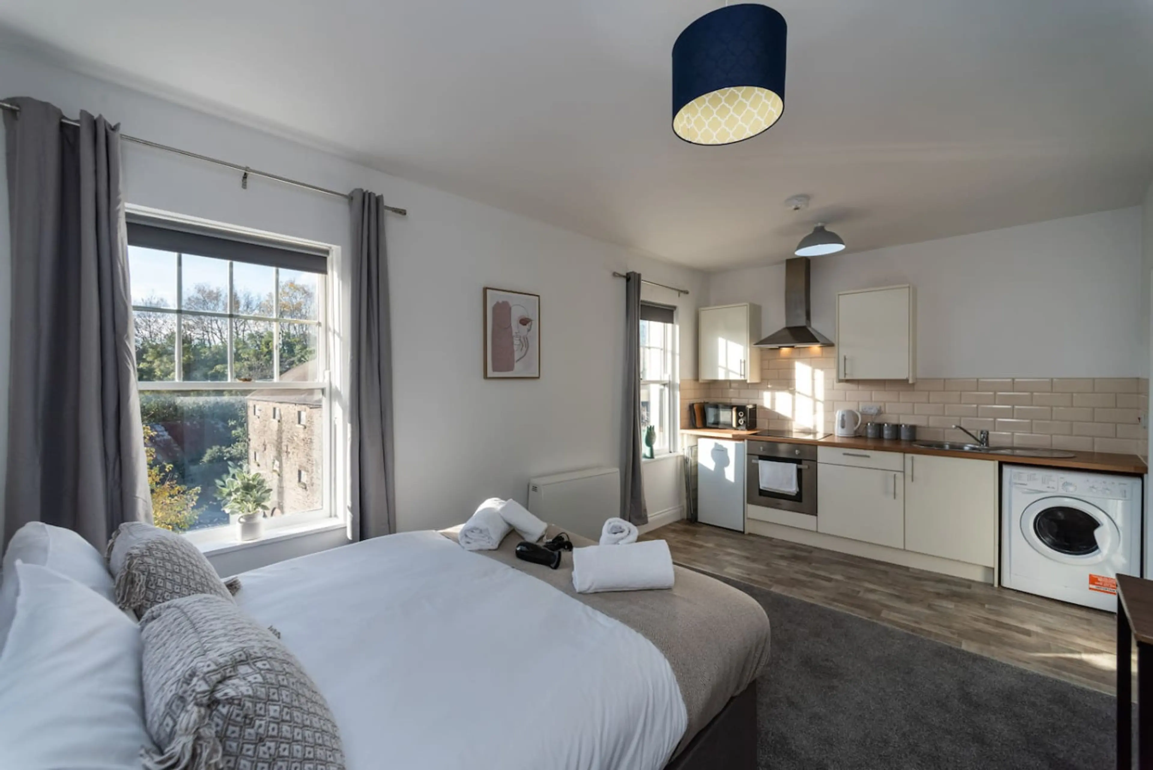 11 Croft - Room 6 - Image 12