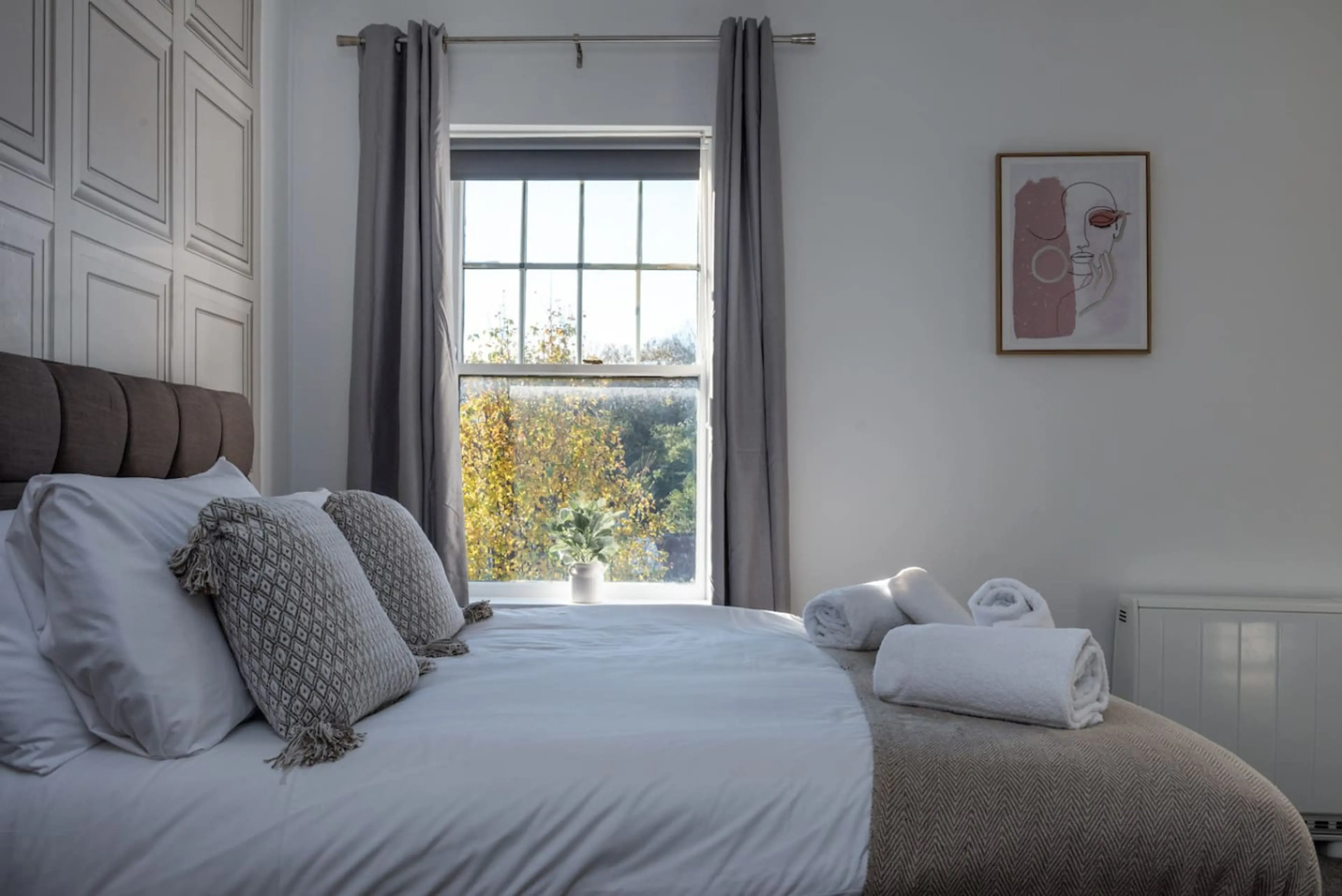 11 Croft - Room 6 - Image 1