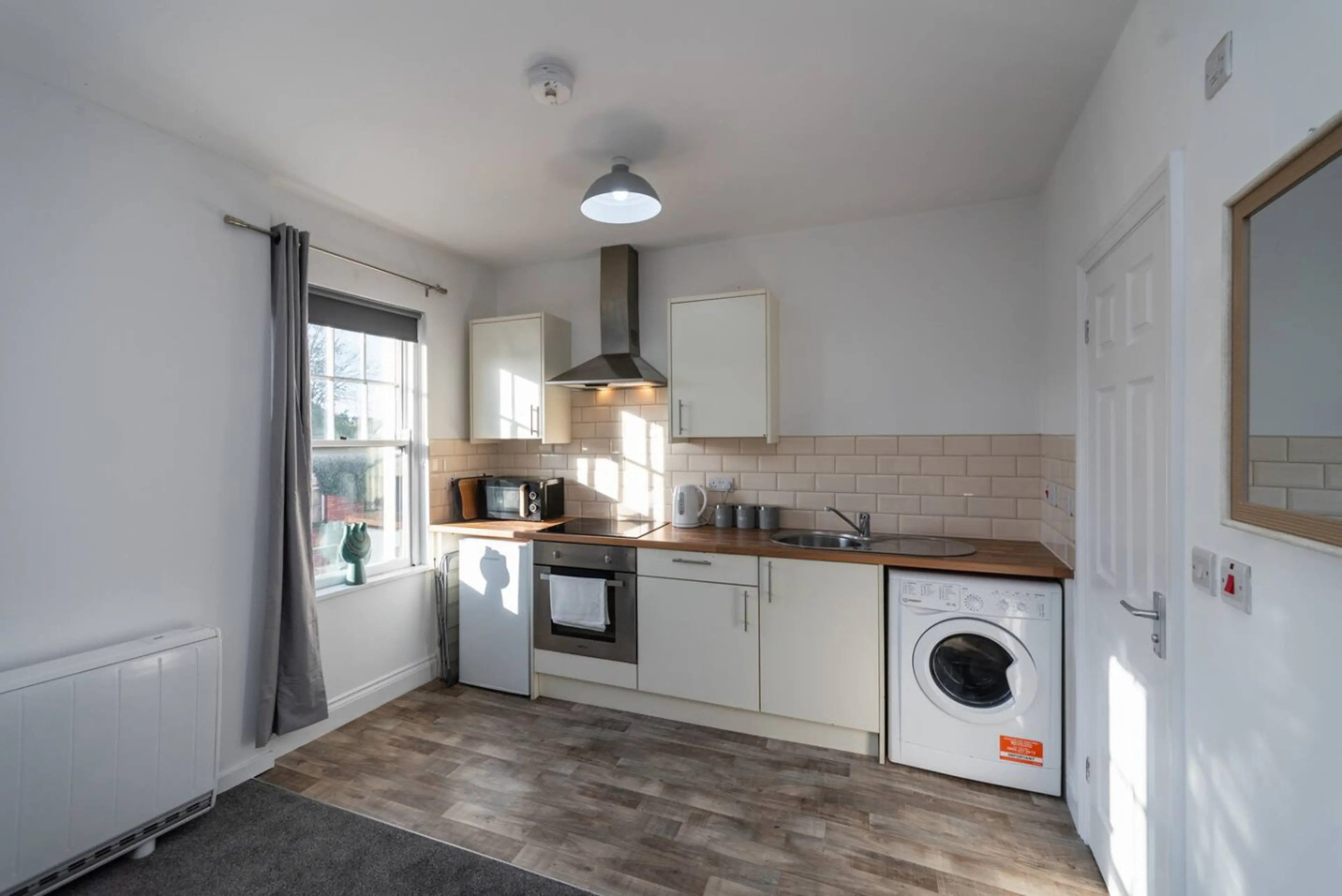 11 Croft - Room 6 - Image 3