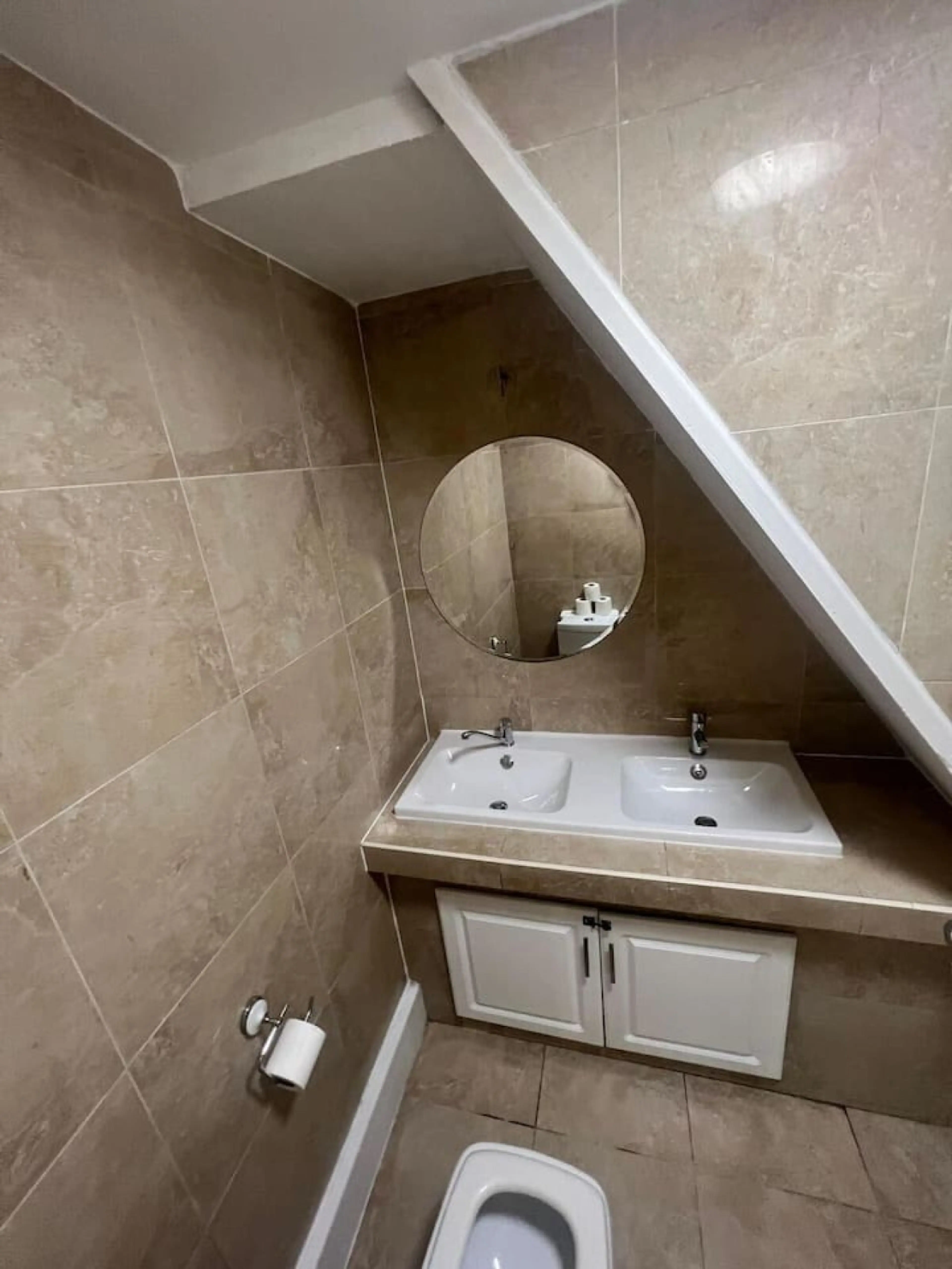 2 Down Street - Image 8