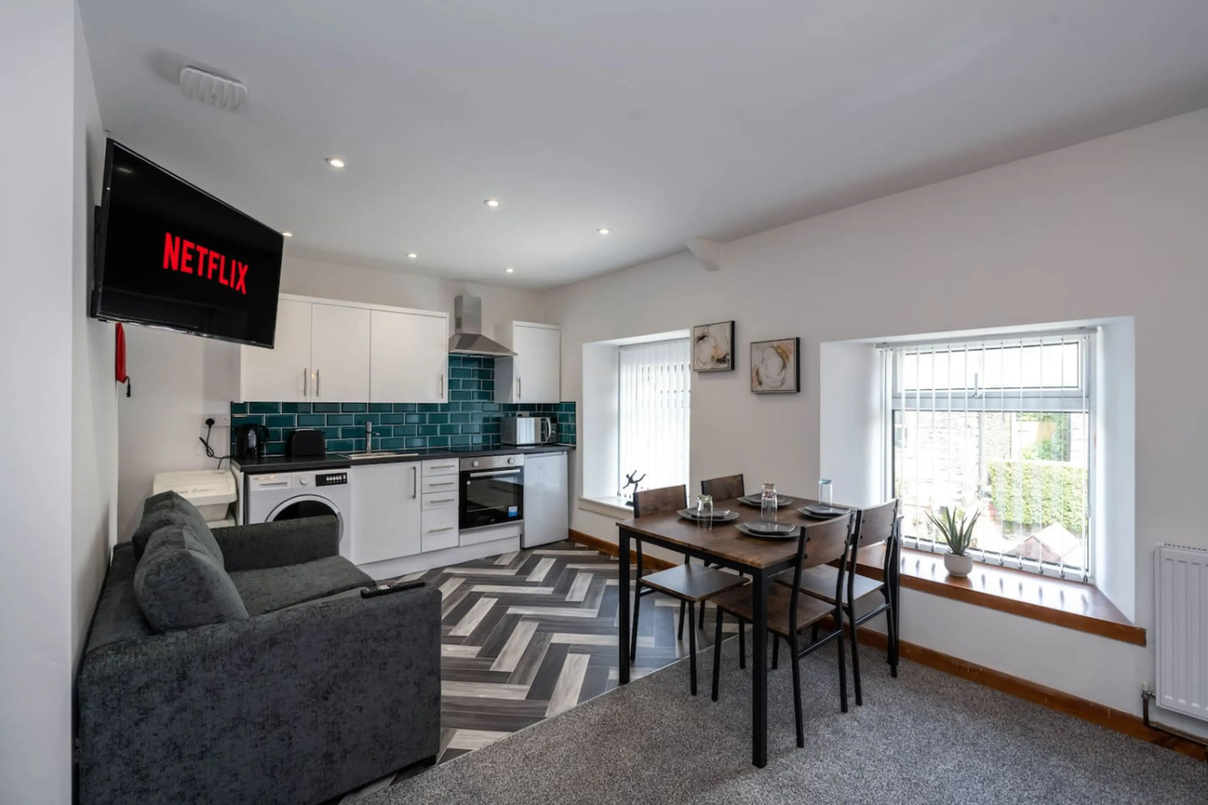 The New Lodge - Room 7 - Image 8