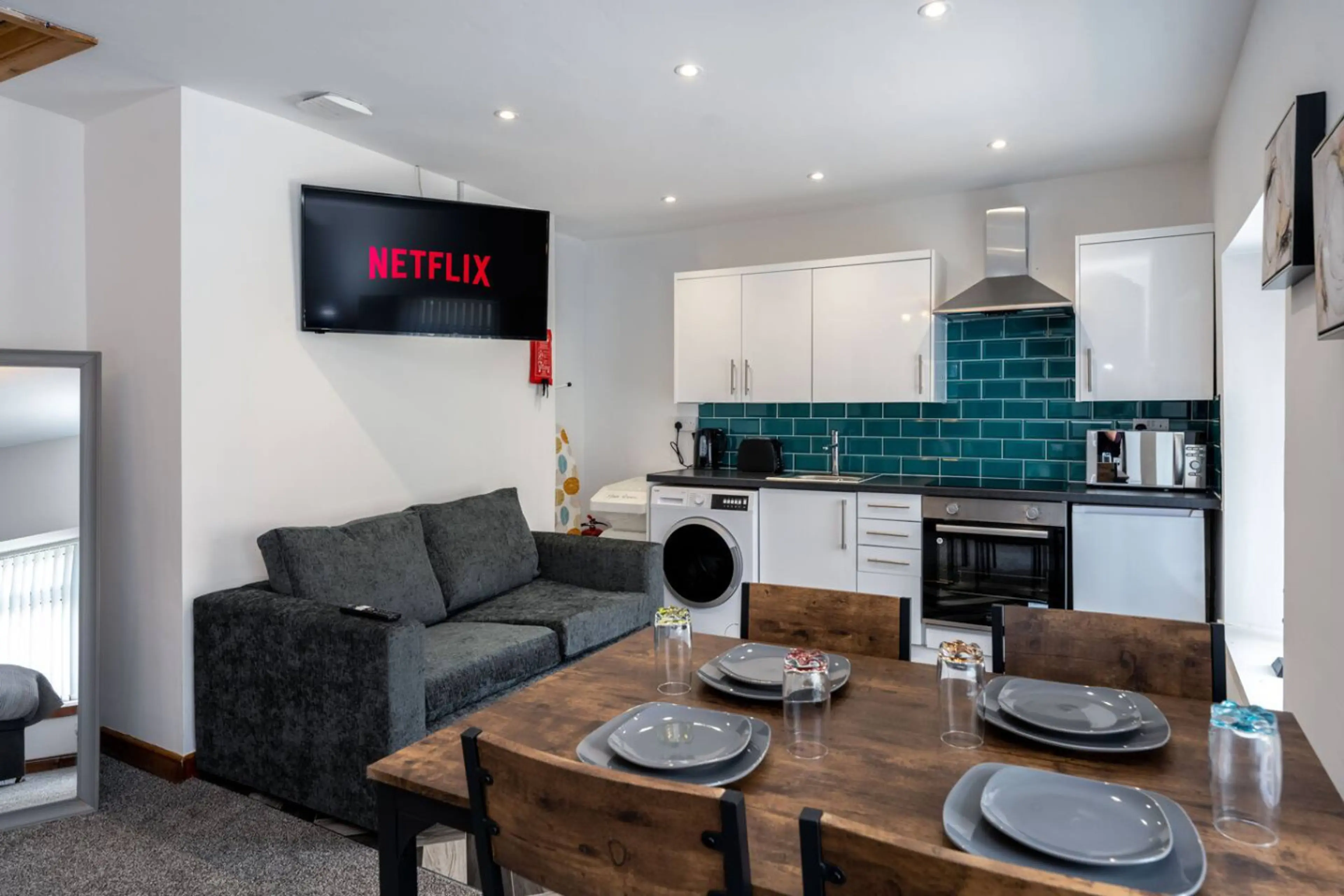 The New Lodge - Room 7 - Image 4