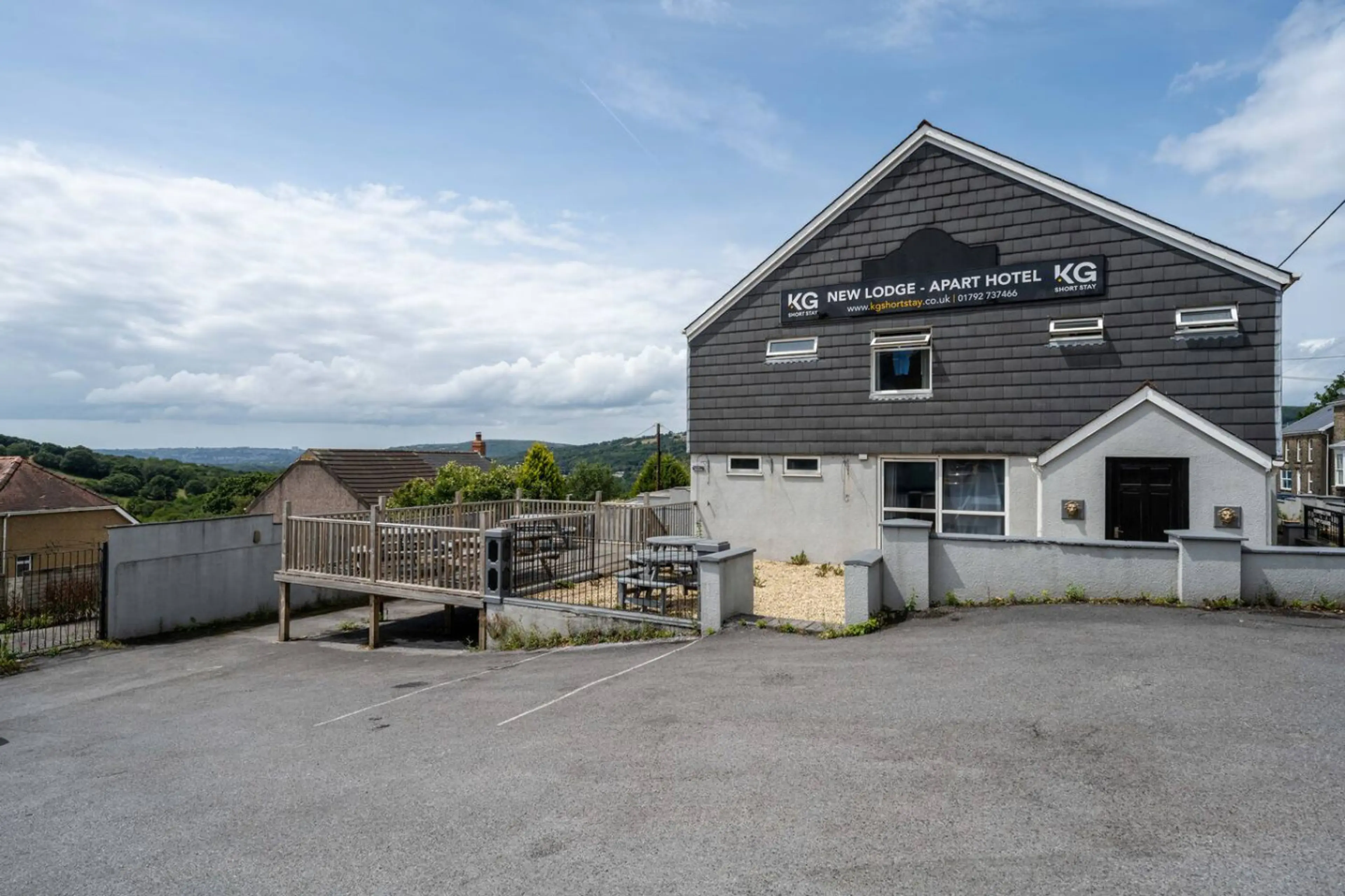 The New Lodge - Room 7 - Image 12