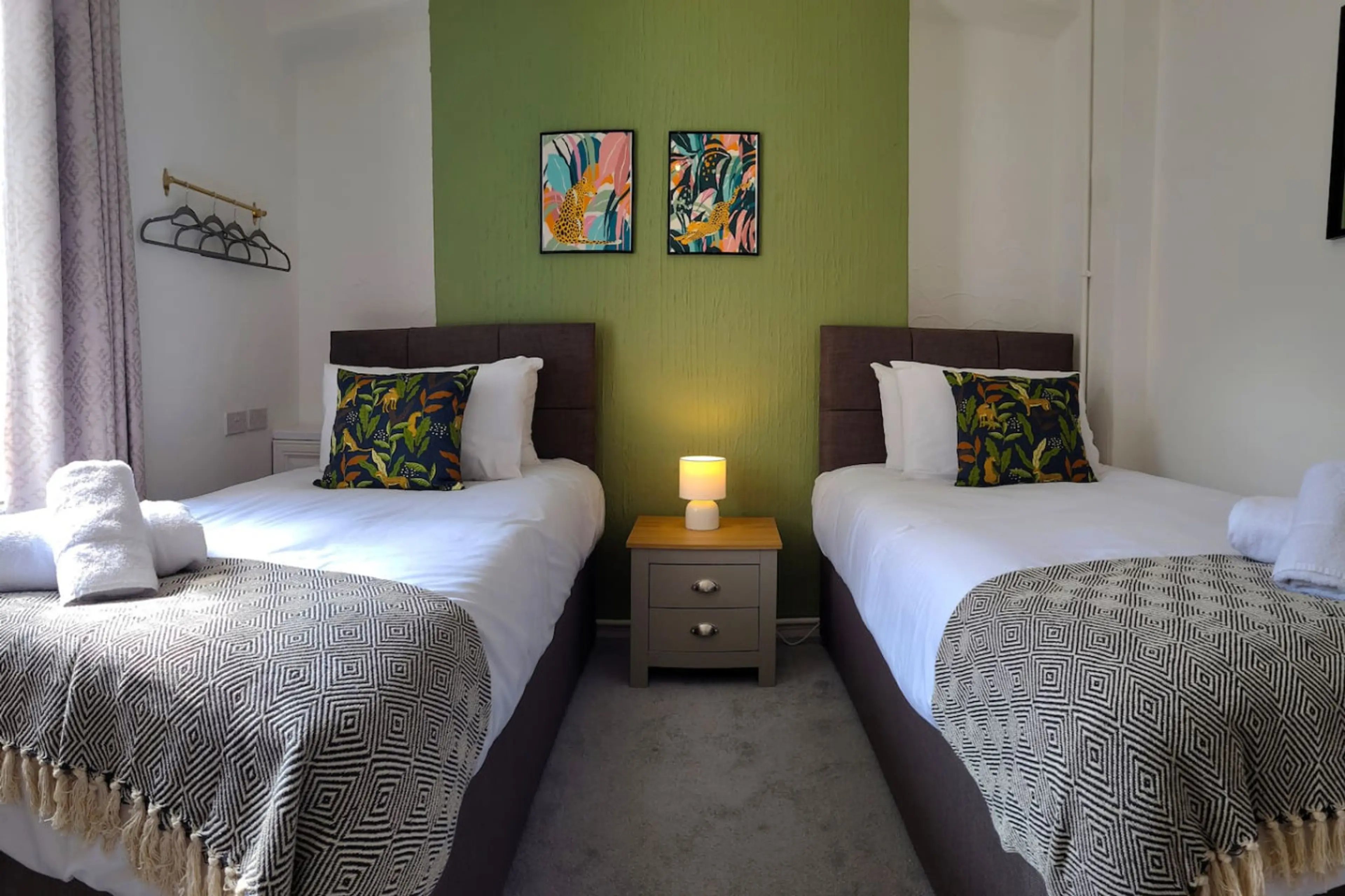 7 Southgate Street - Image 2