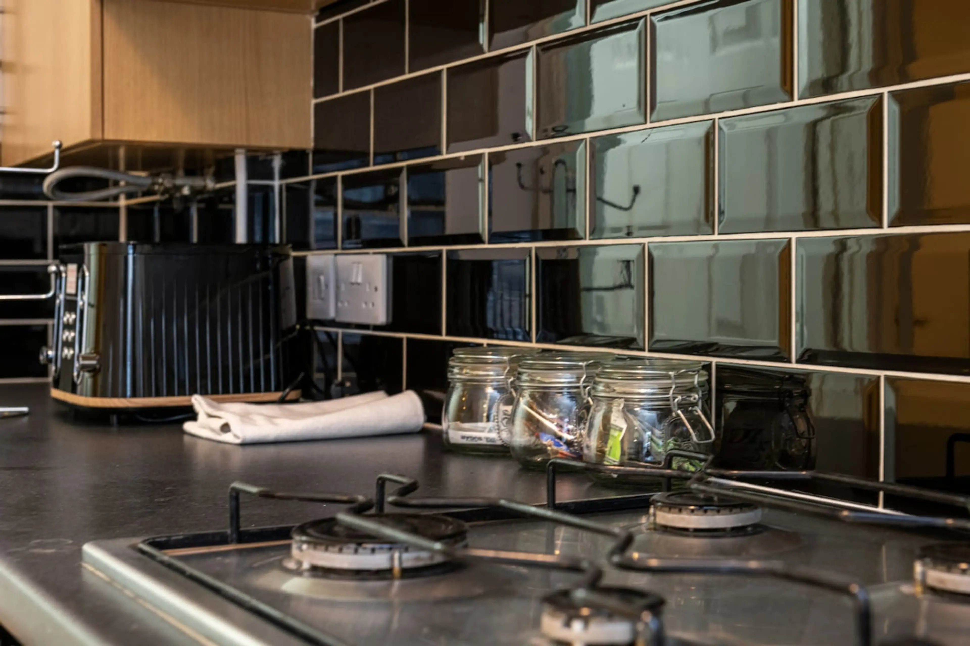 1391 Neath Road - Flat 2 - Image 9