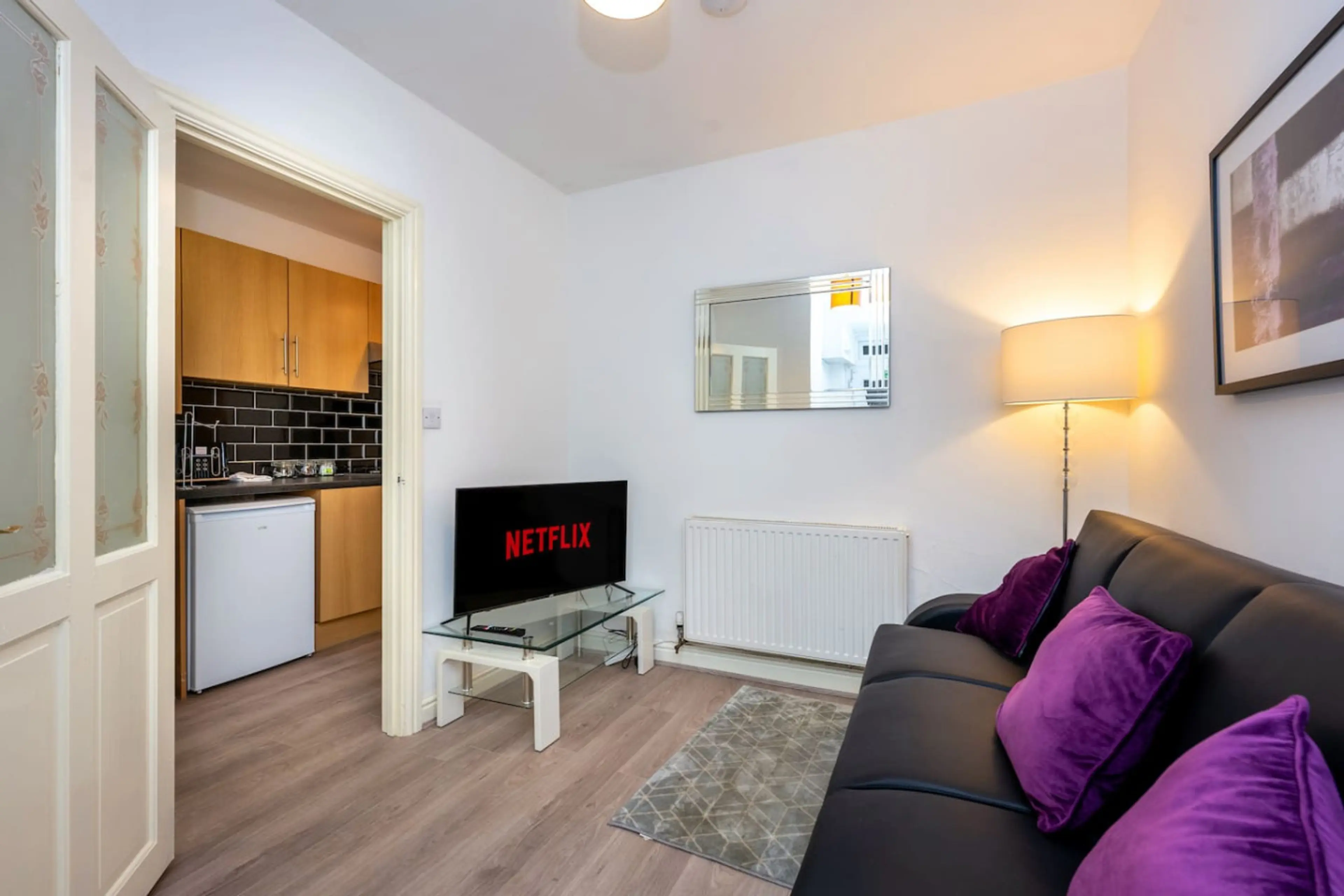 1391 Neath Road - Flat 2 - Image 7