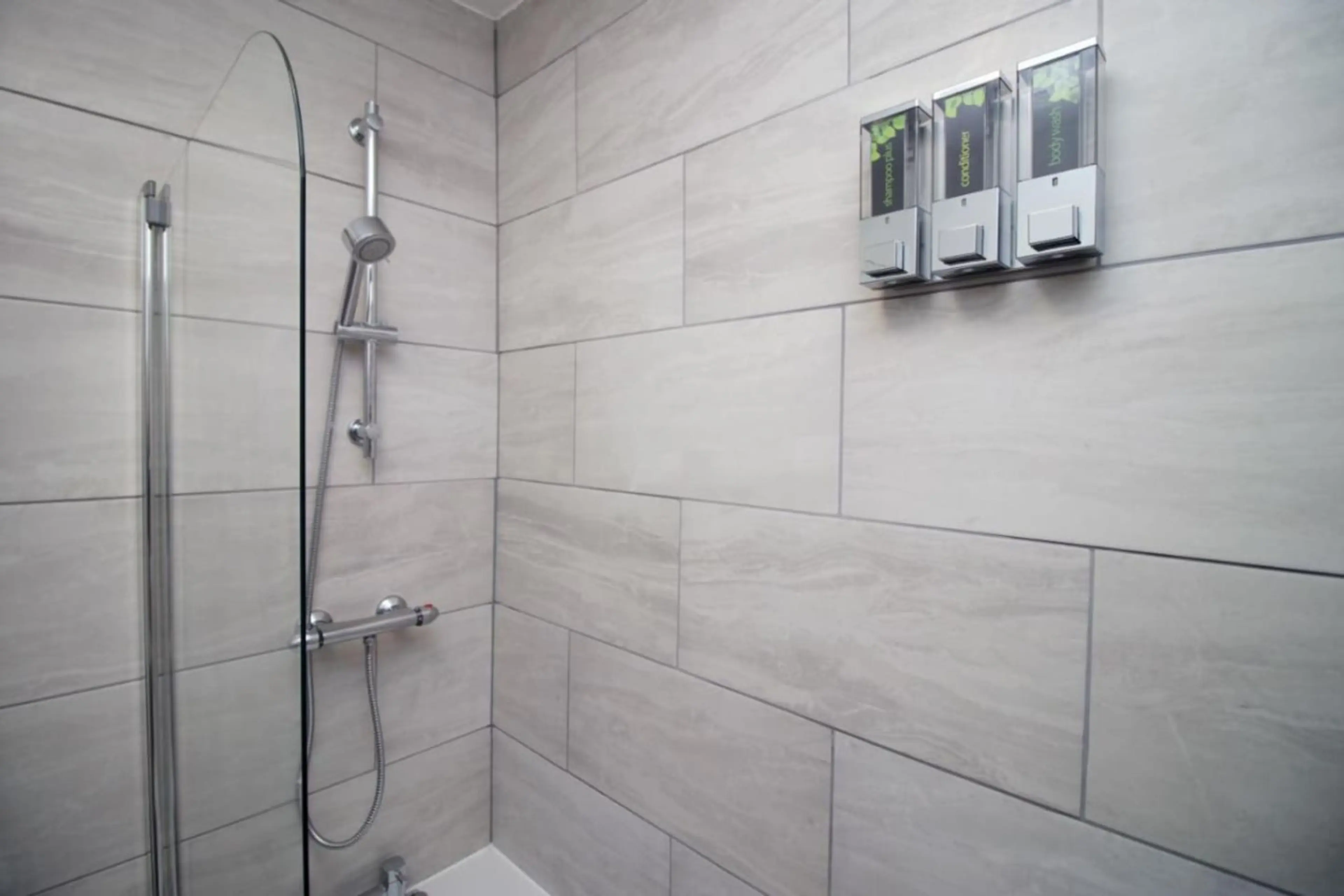 100 Clyndu Street - Image 7