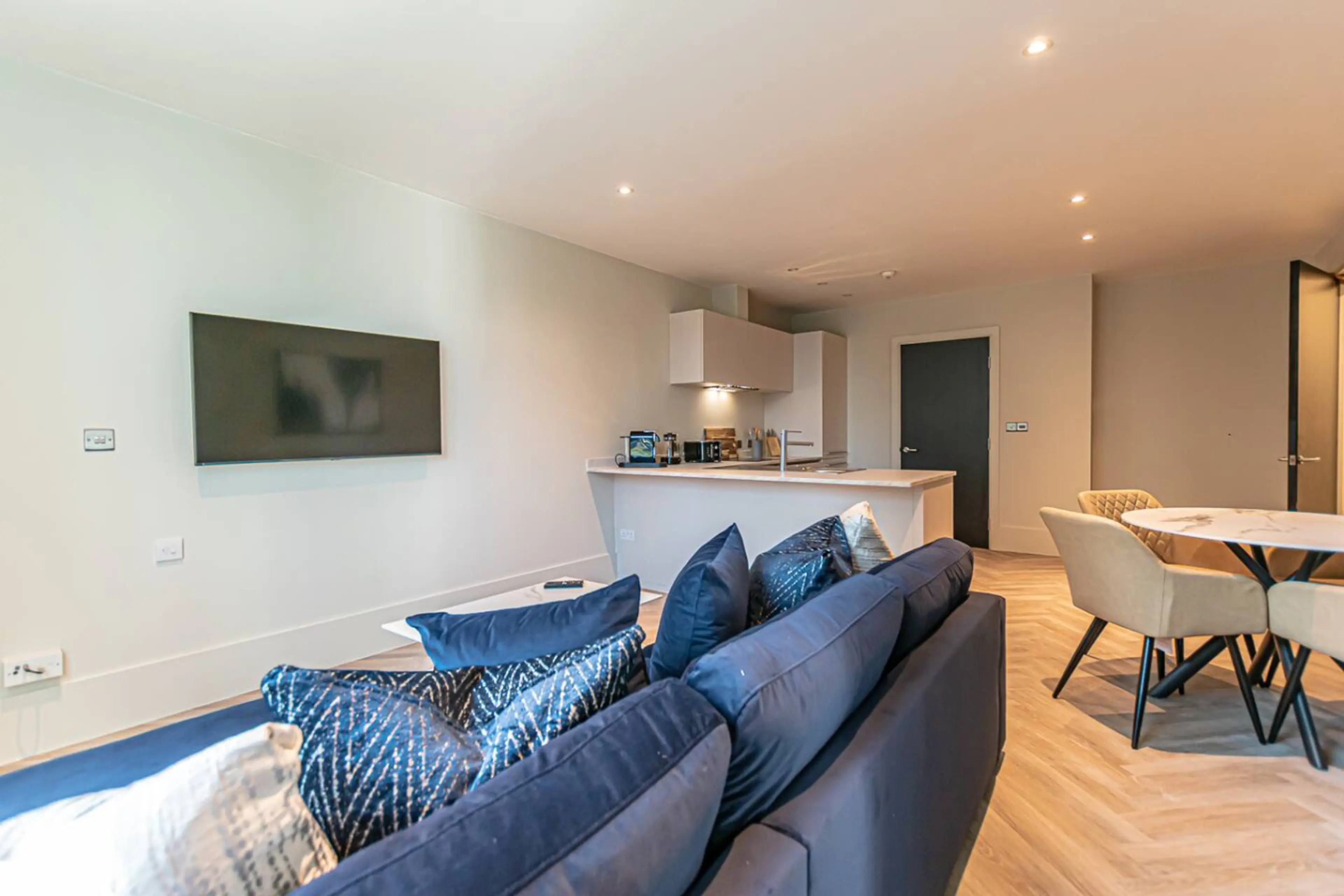 William Jessop Way - Room 7 - Image 11